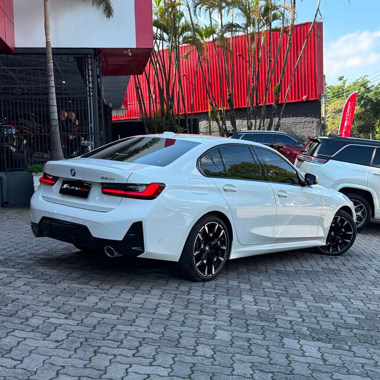 320I