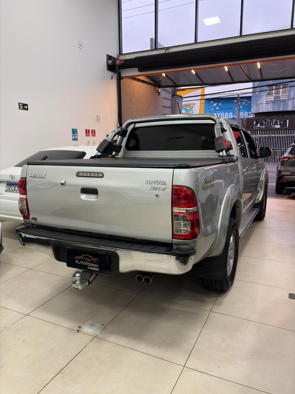 HILUX