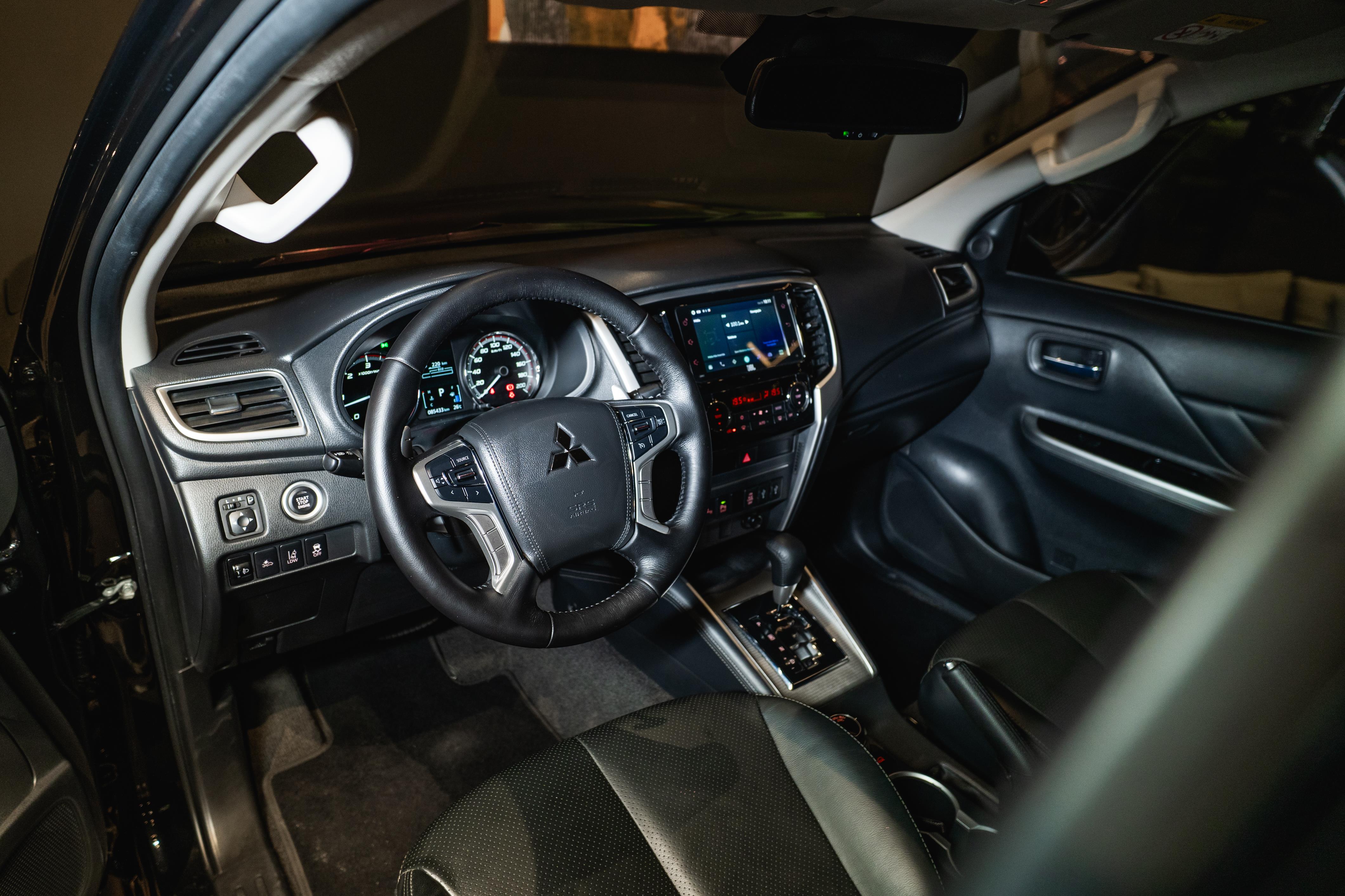 MITSUBISHI L200 TRITON