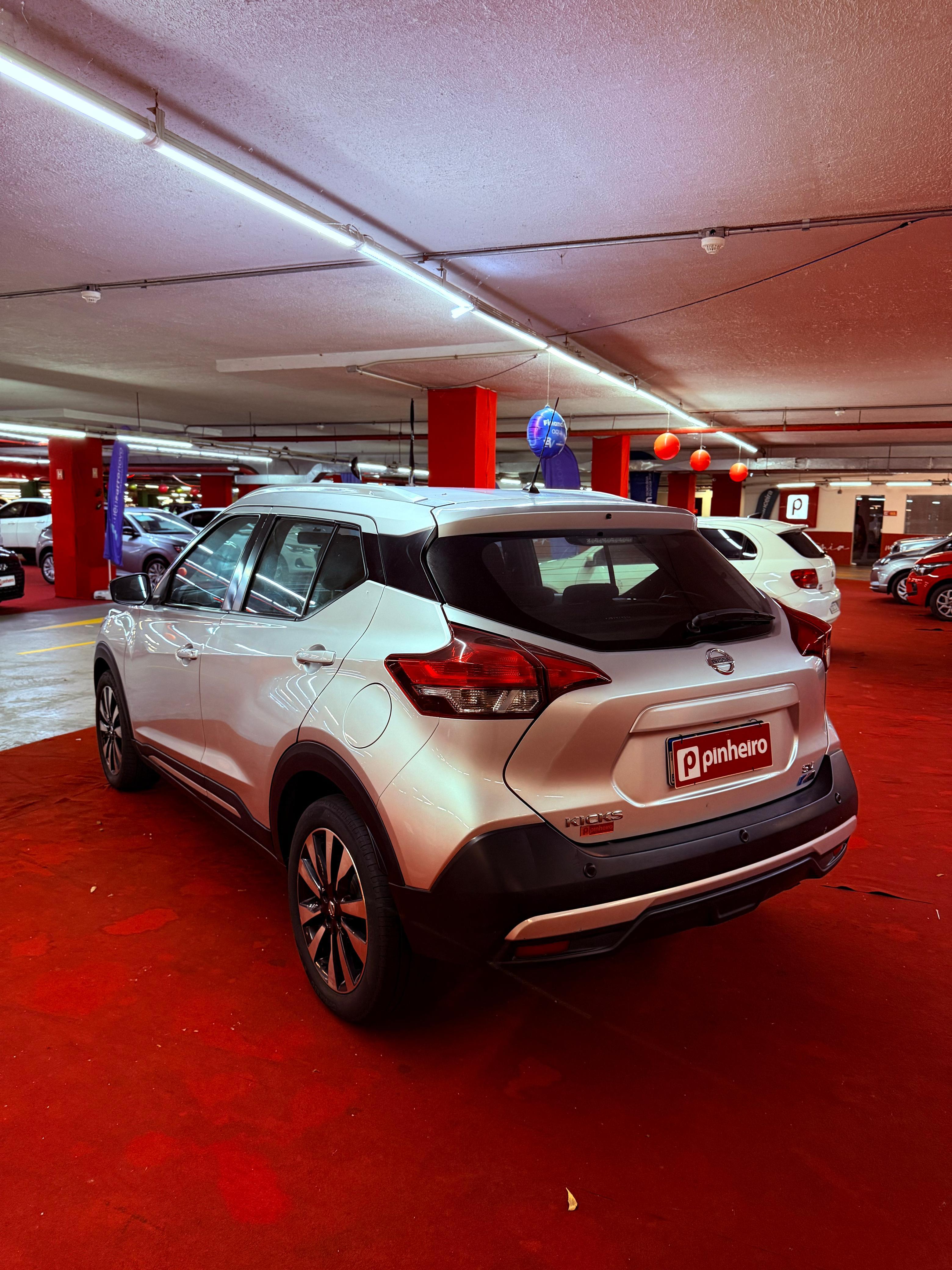 NISSAN KICKS