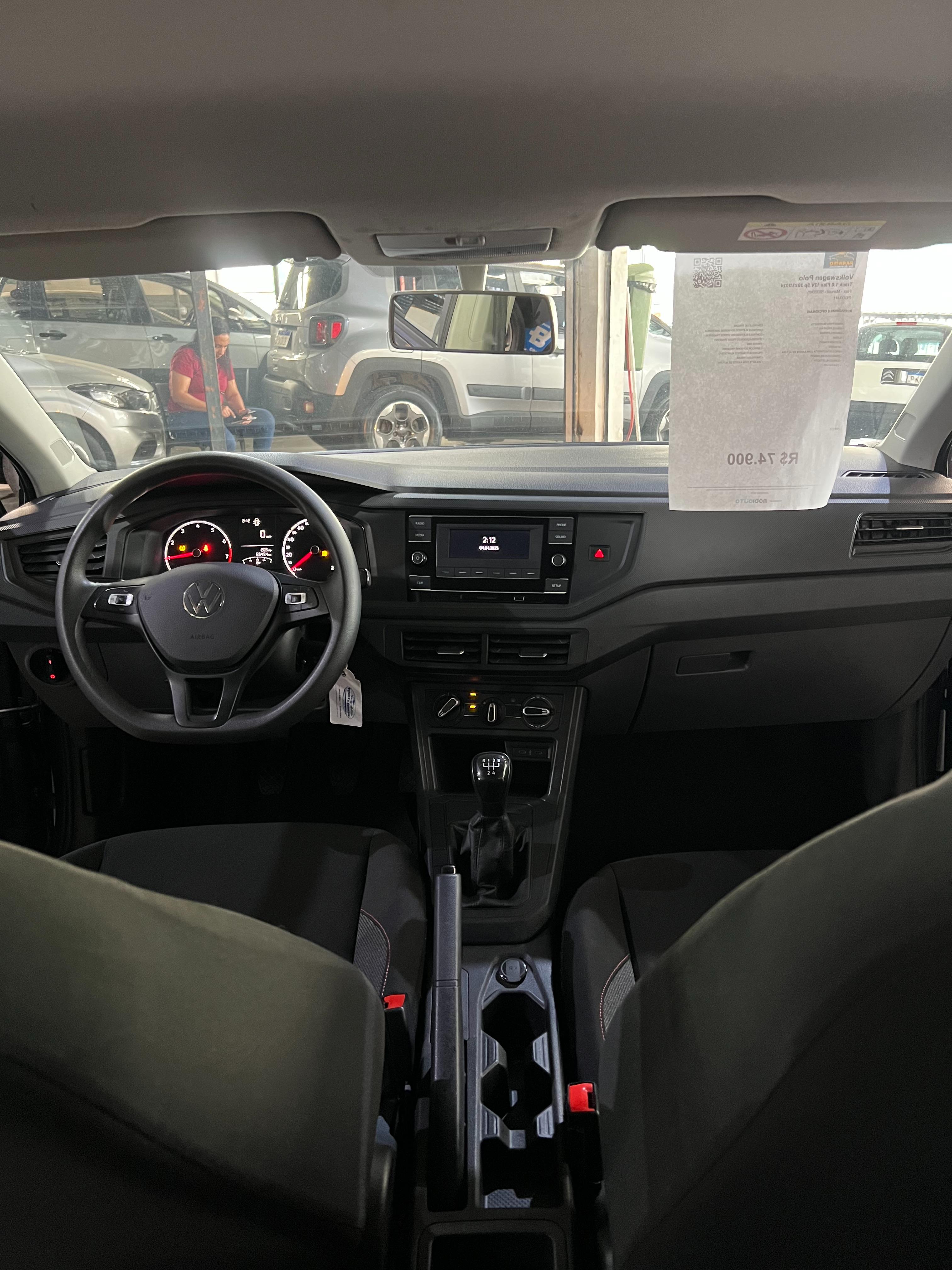 VOLKSWAGEN POLO