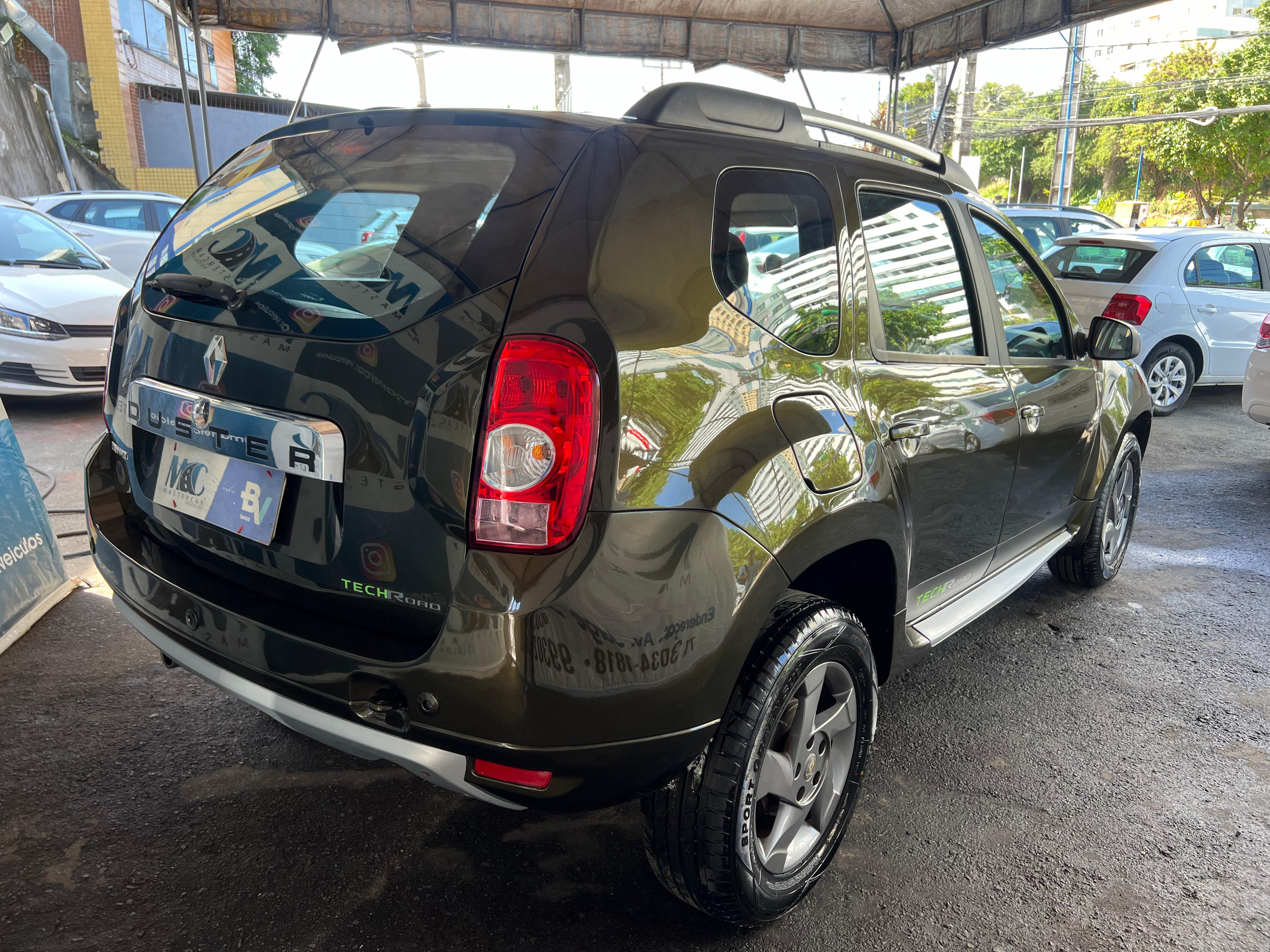 RENAULT DUSTER
