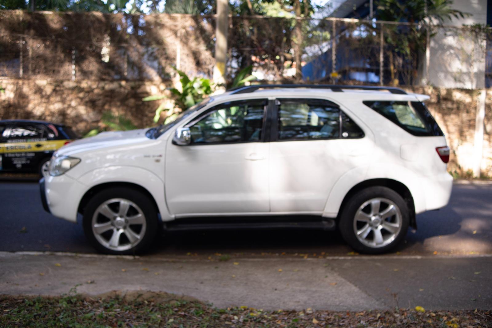 HILUX SW4