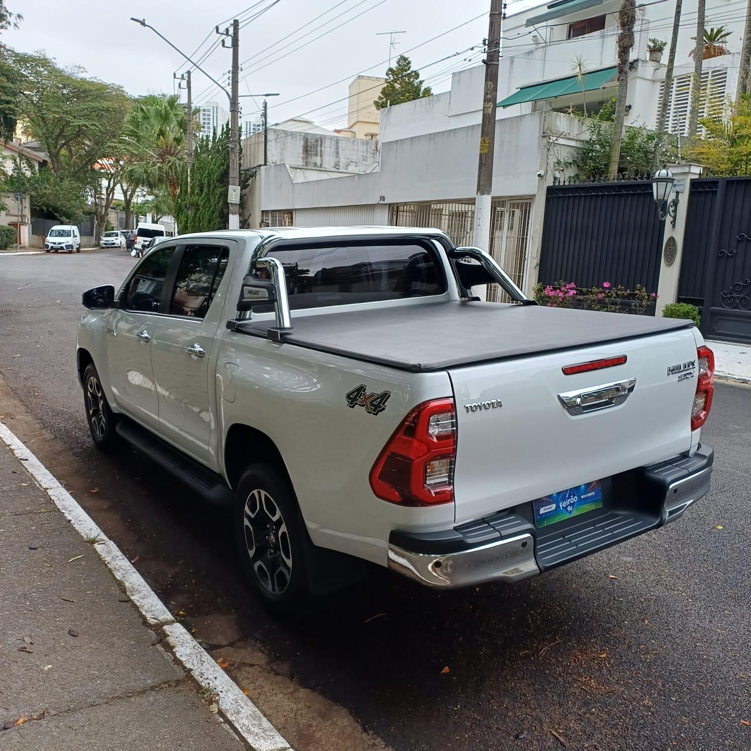 HILUX