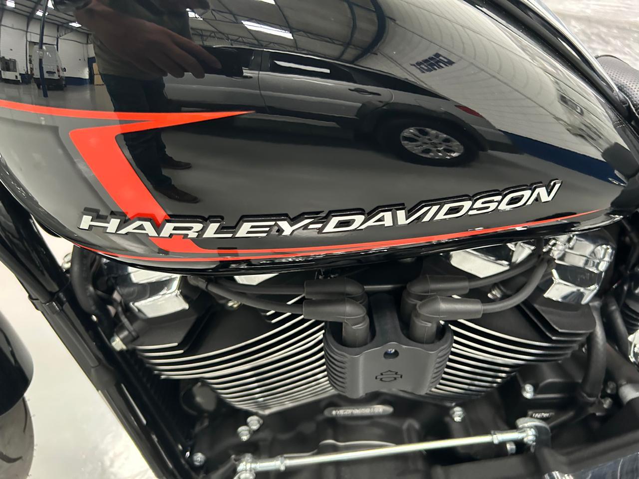 SOFTAIL BREAKOUT