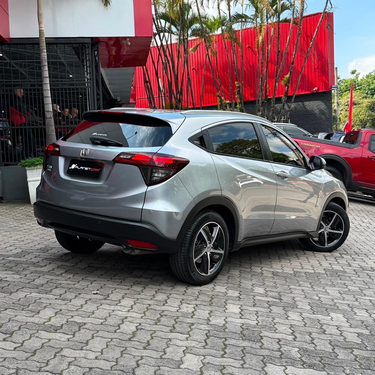 HR-V