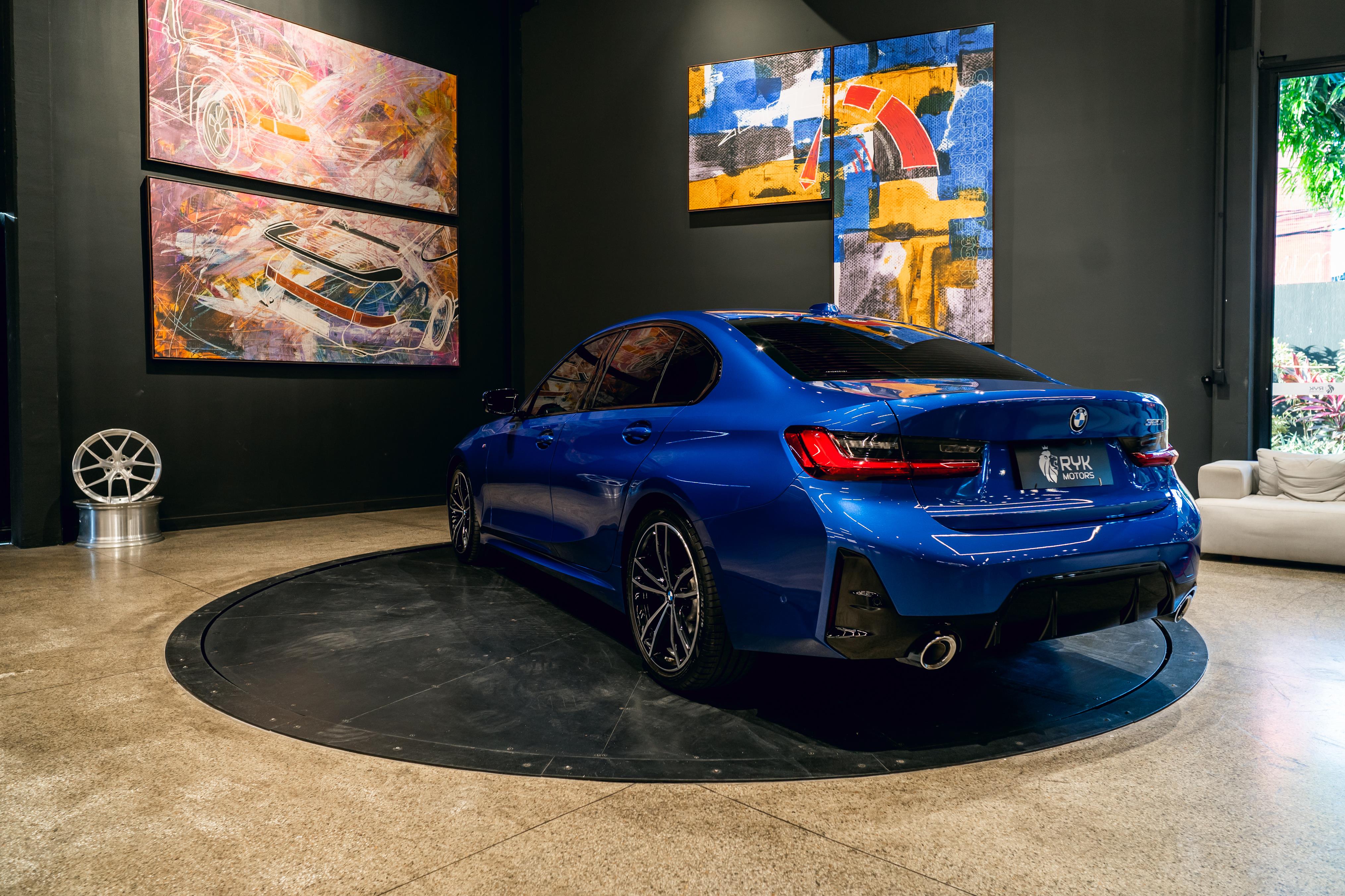 BMW 320i