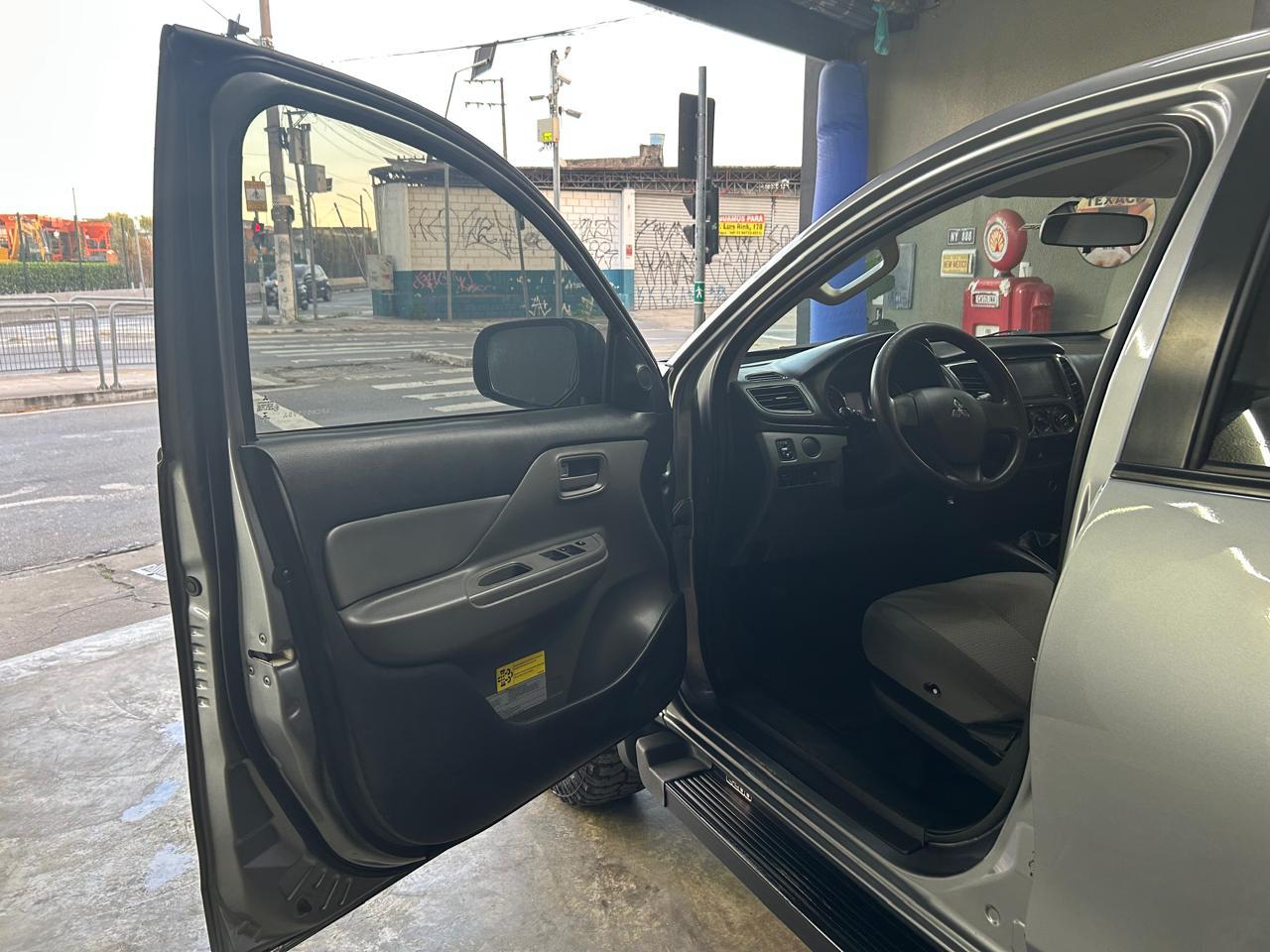 L200 TRITON