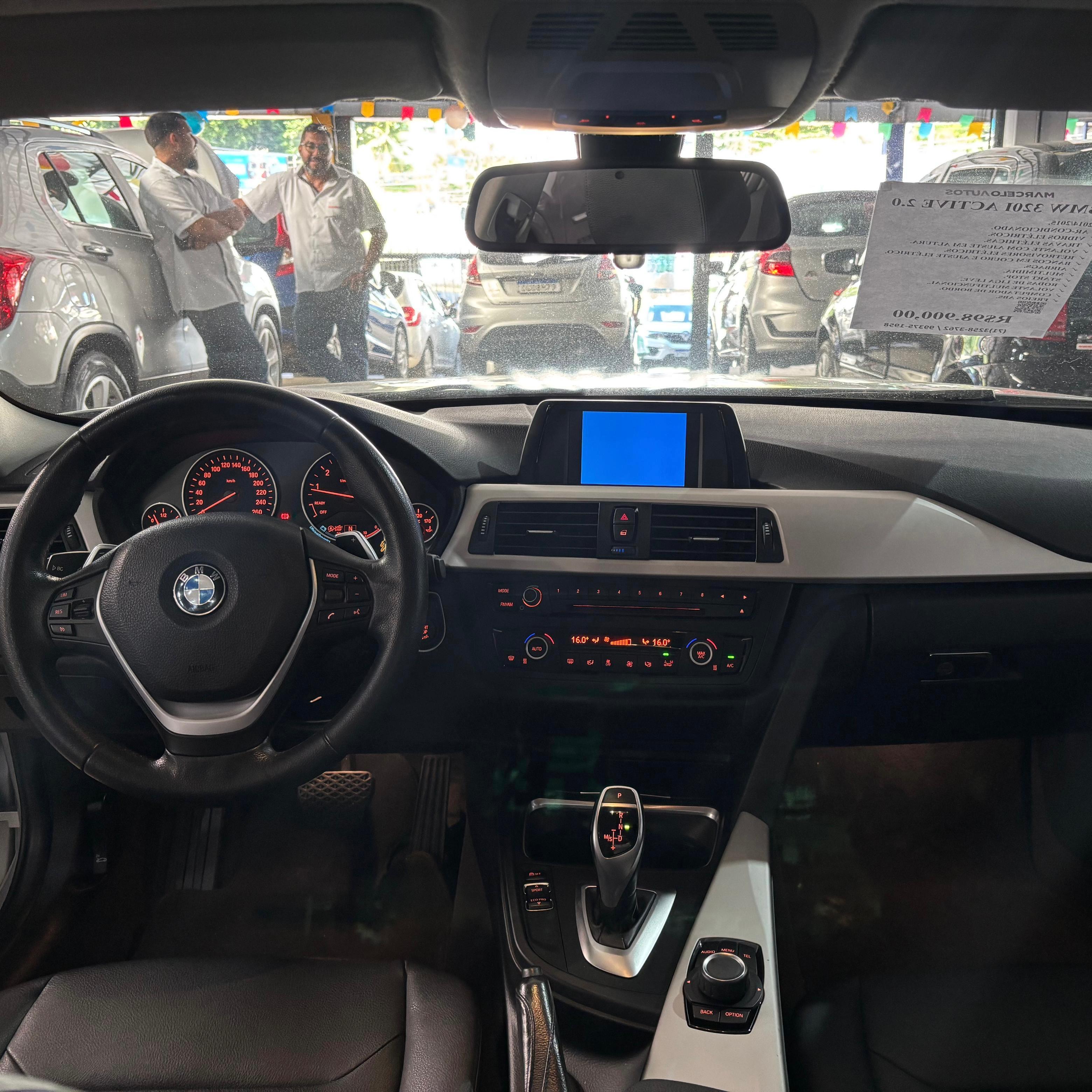BMW 320i