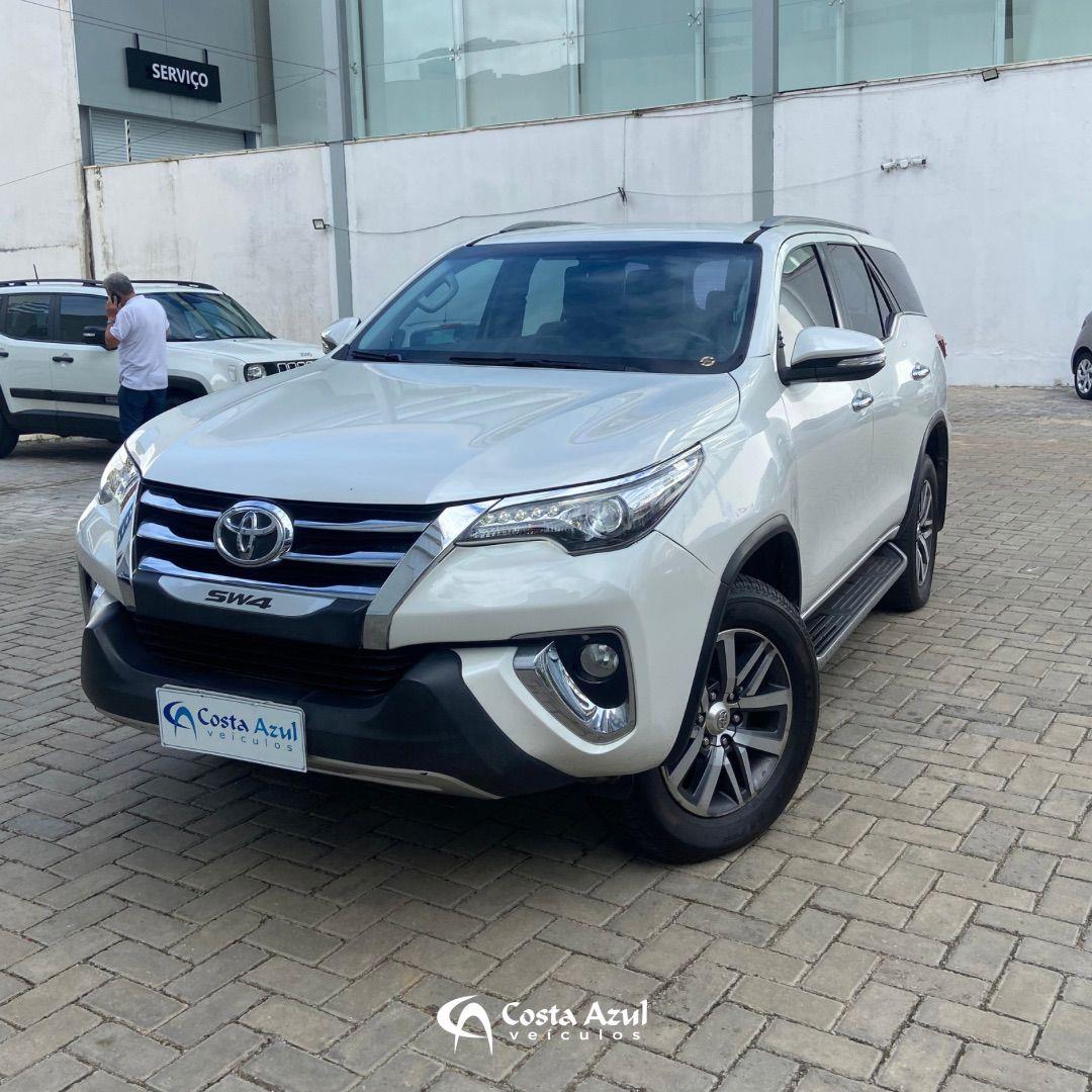 TOYOTA HILUX SW4