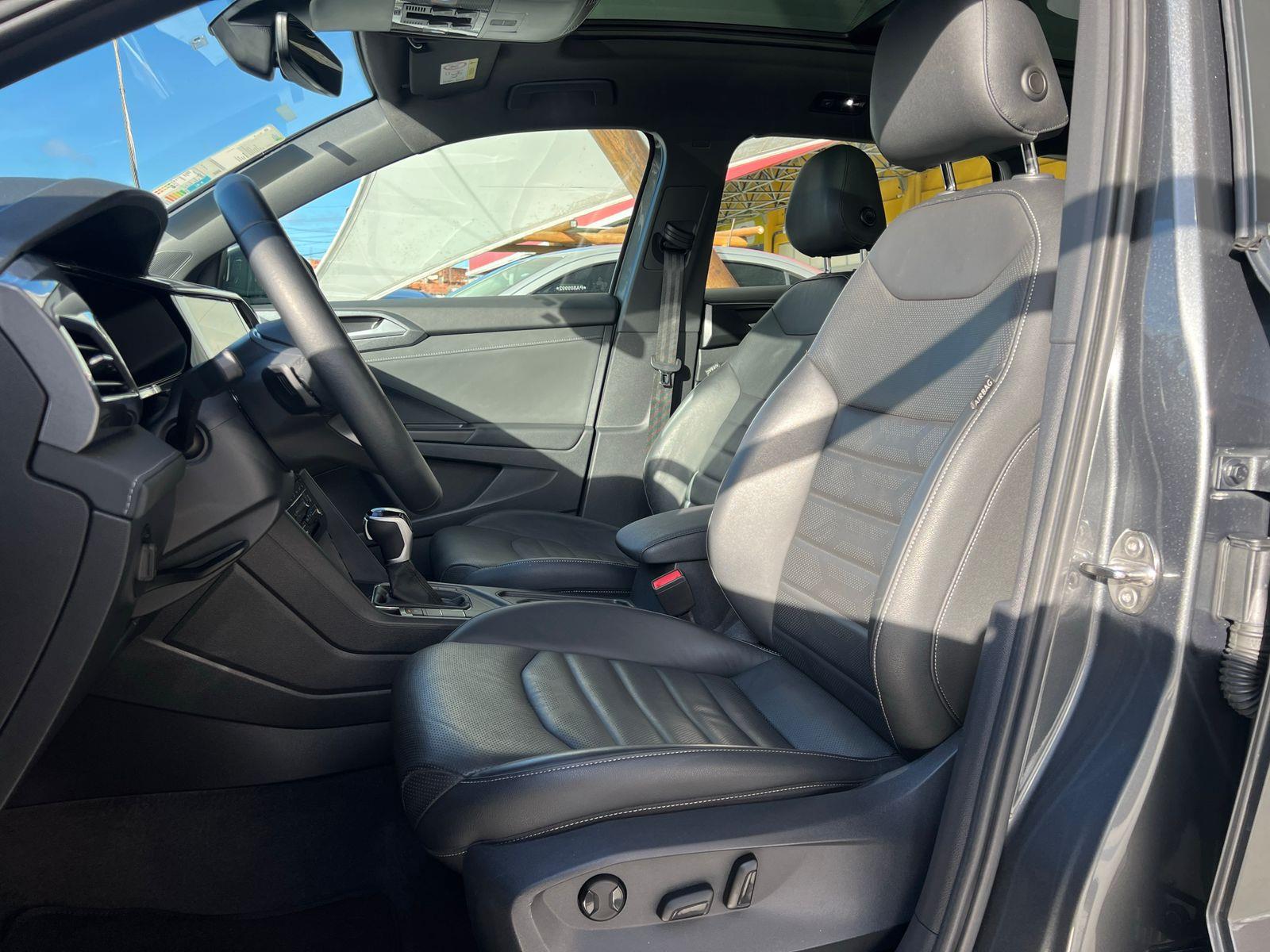 VOLKSWAGEN TAOS