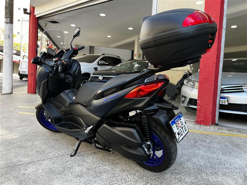 XMAX ABS