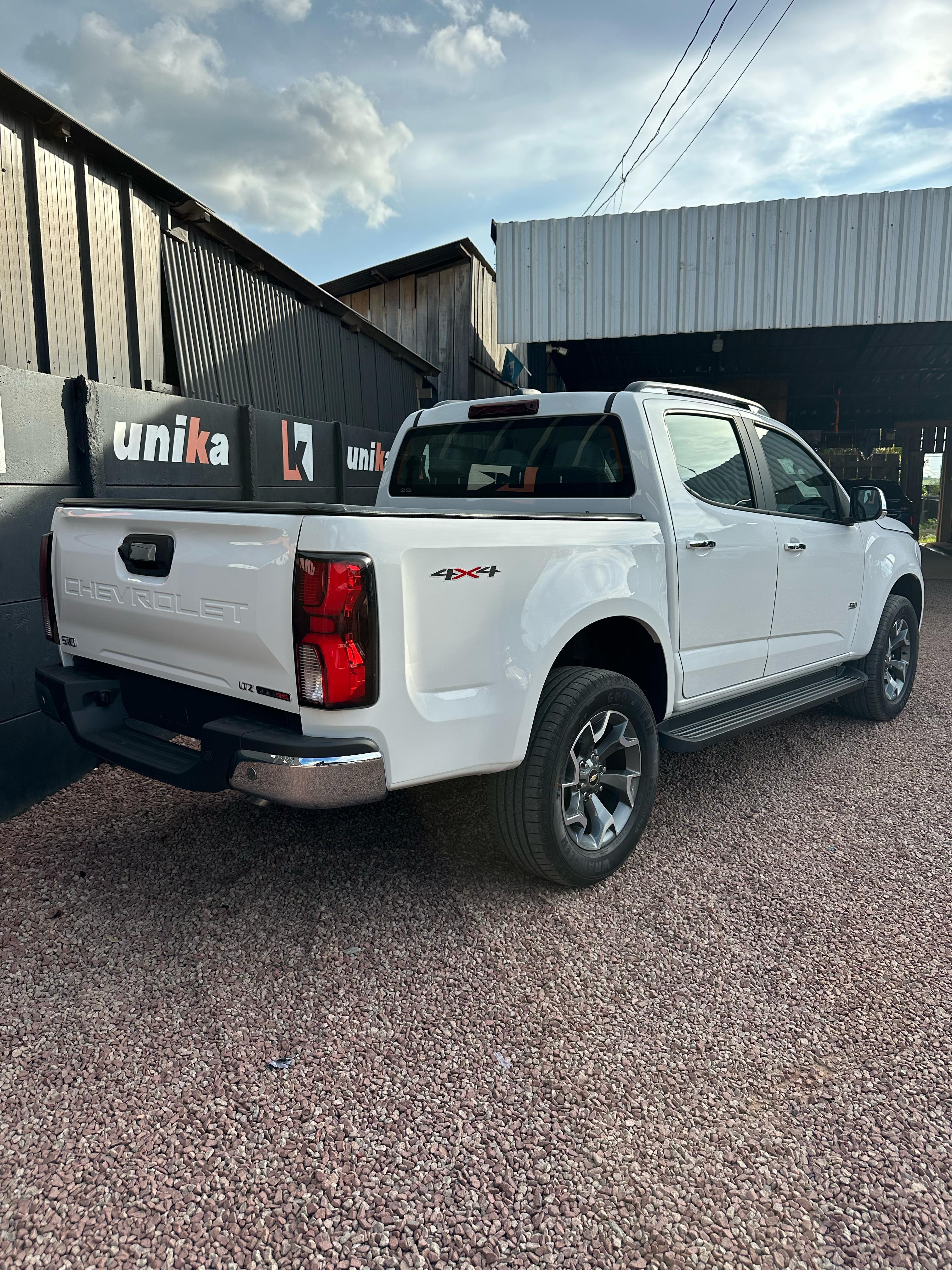 S10