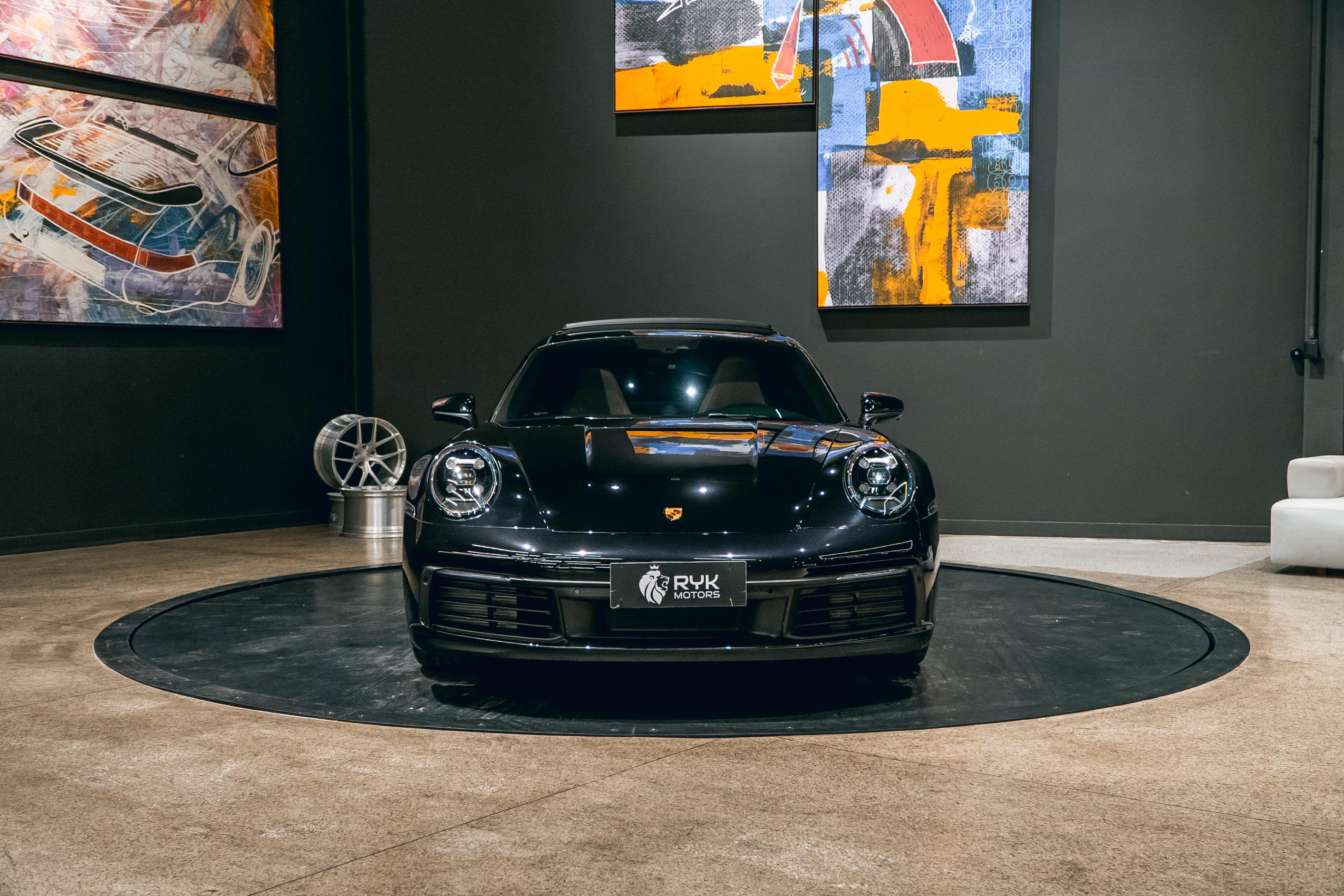 PORSCHE 911
