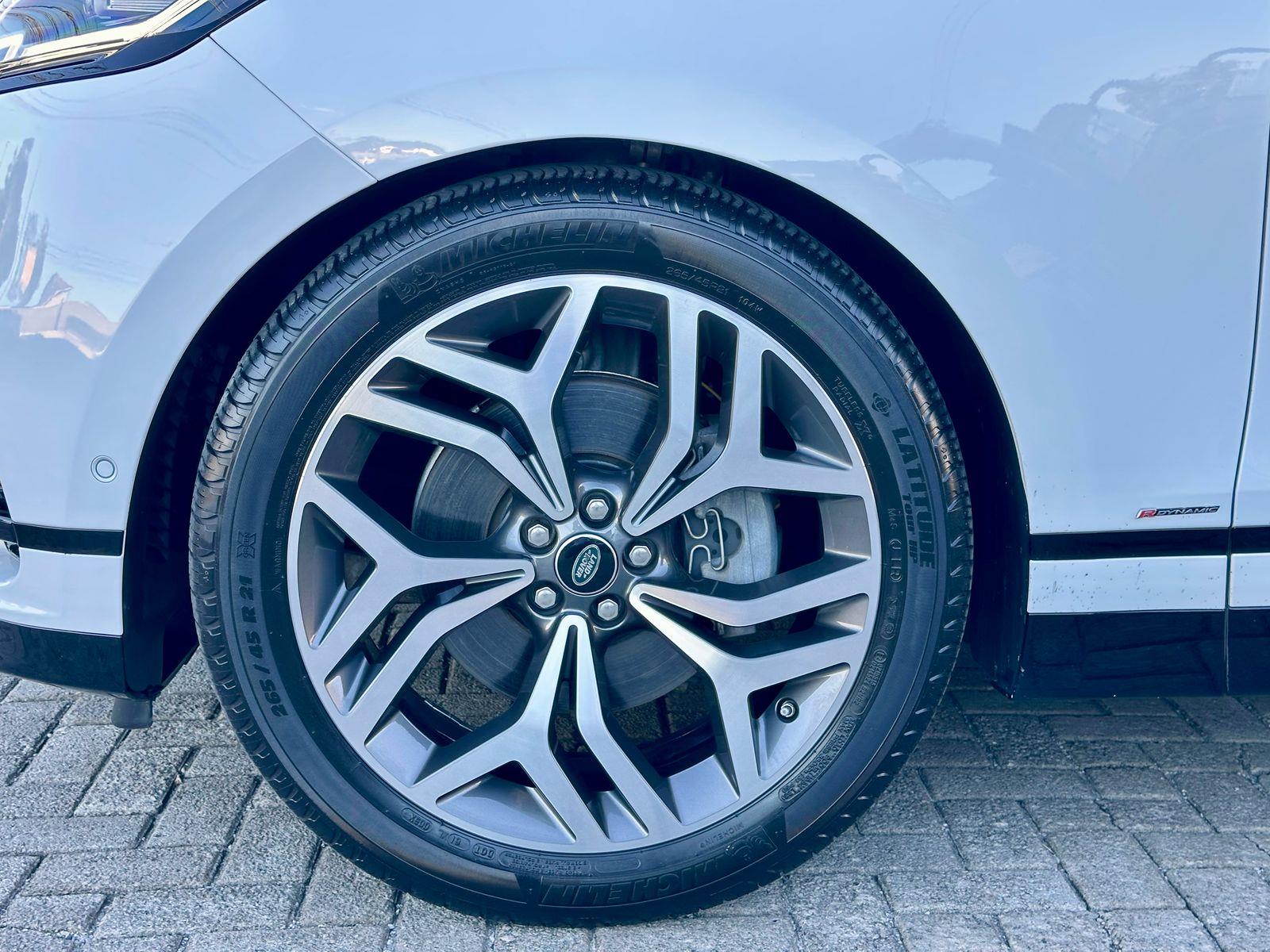 LAND ROVER RANGE ROVER VELAR