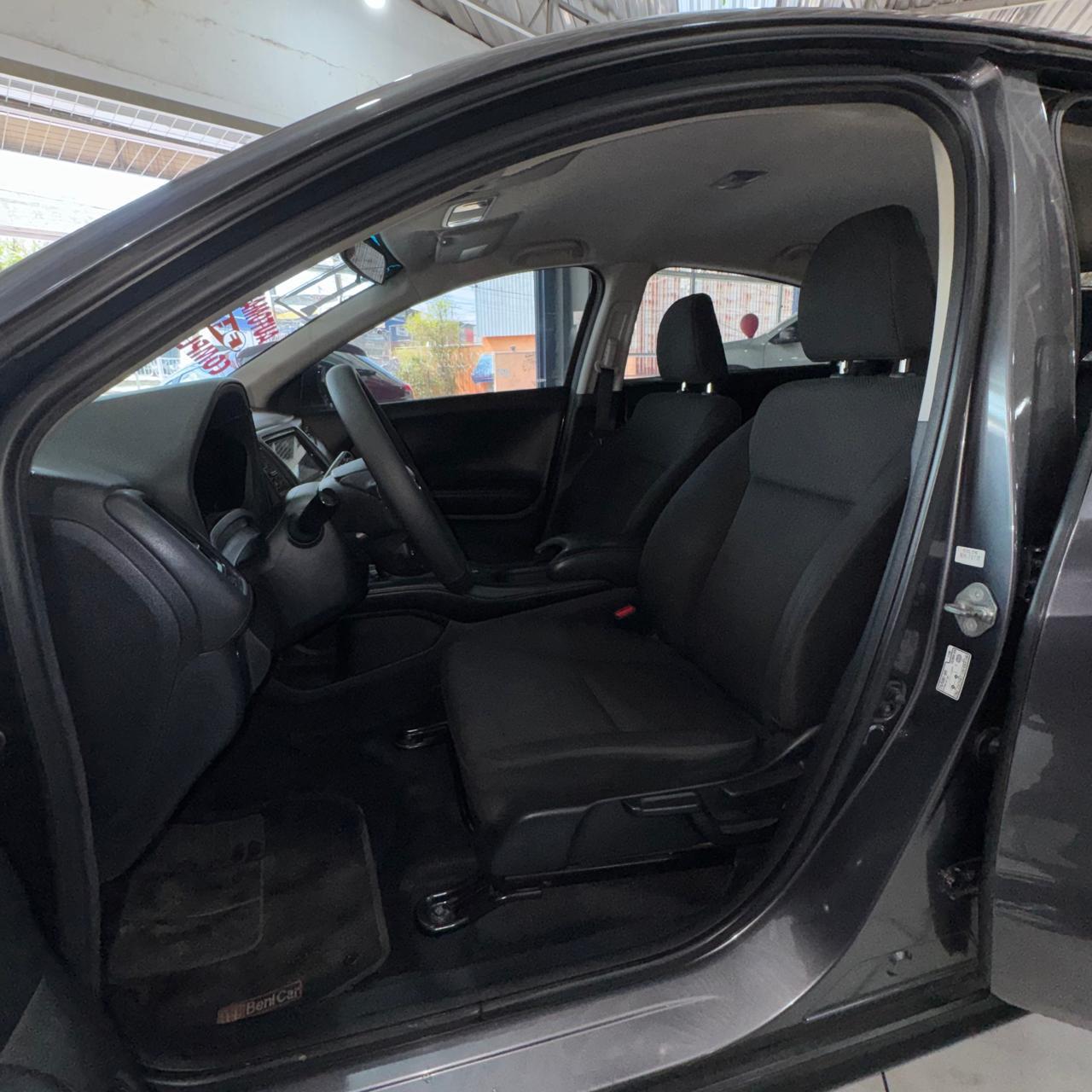 HR-V