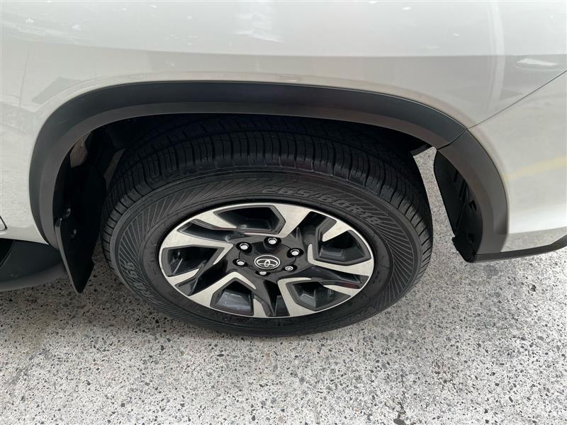 HILUX