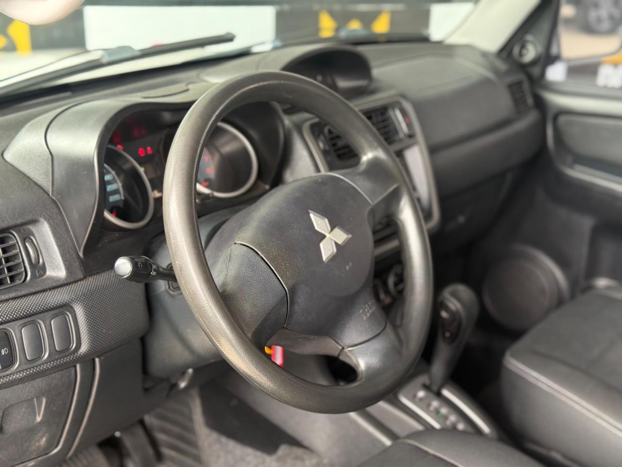 MITSUBISHI PAJERO TR4