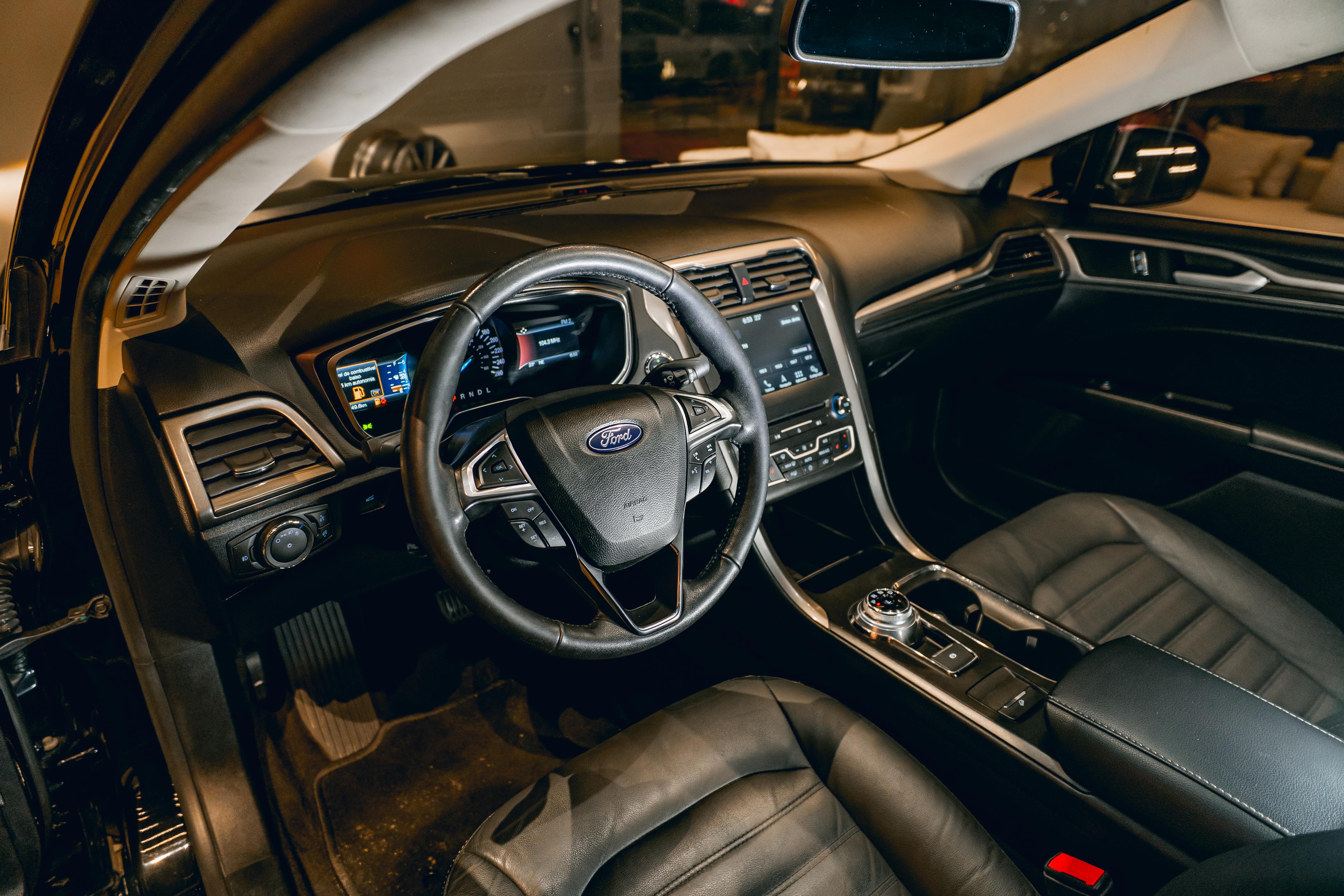 FORD FUSION