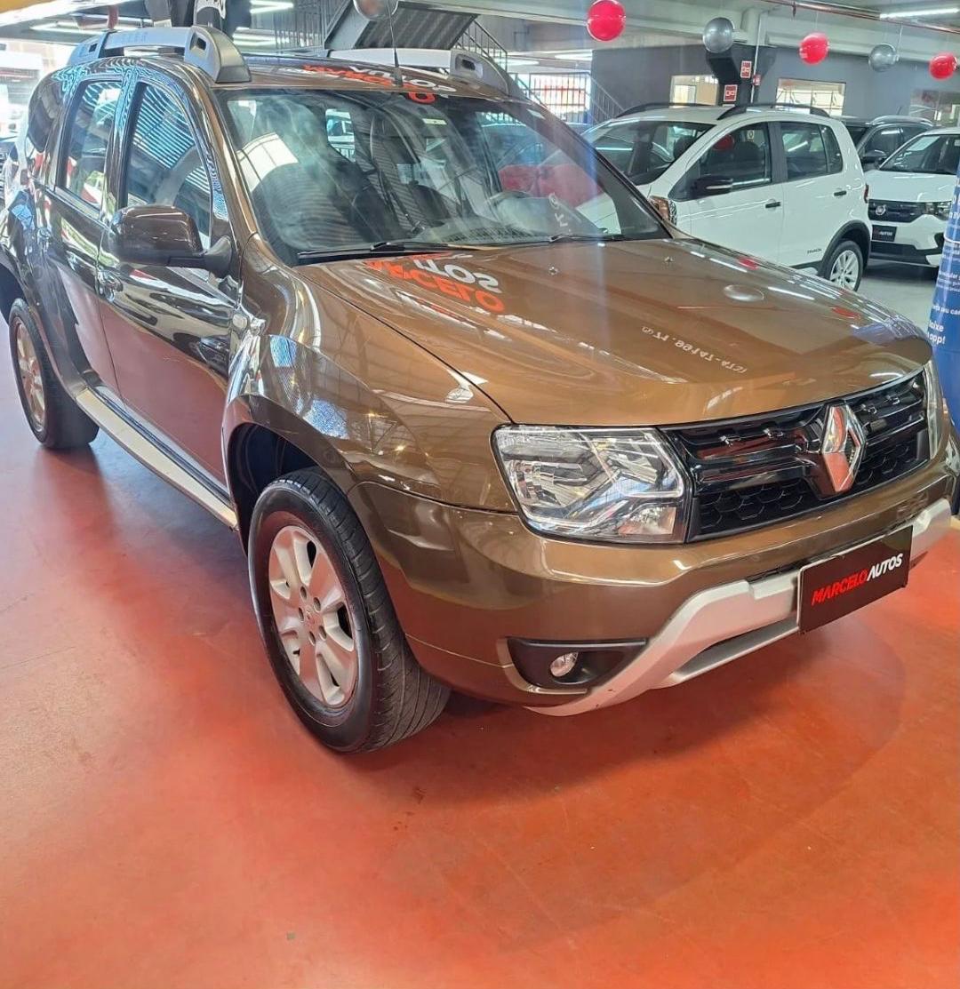RENAULT DUSTER