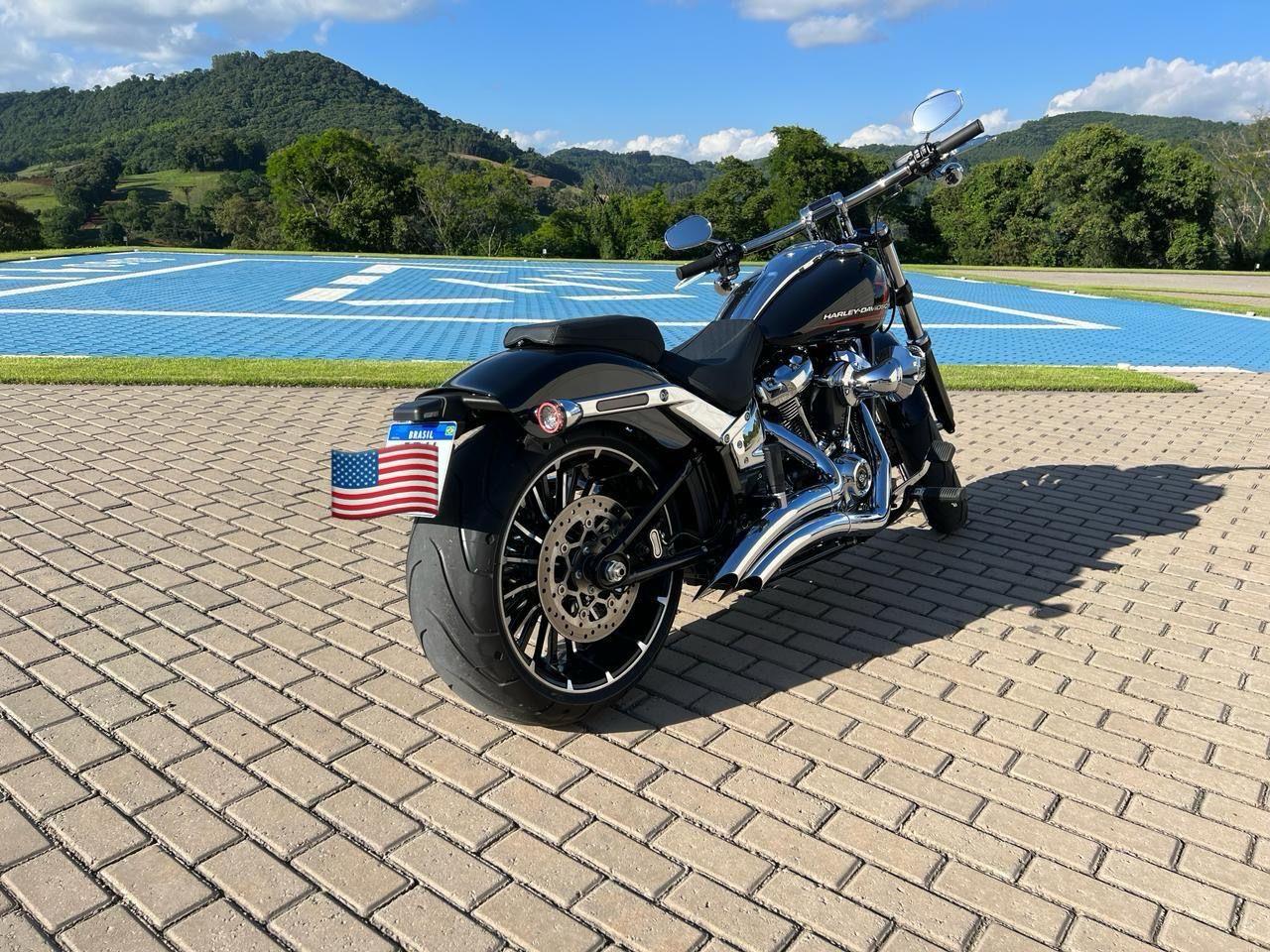 SOFTAIL BREAKOUT