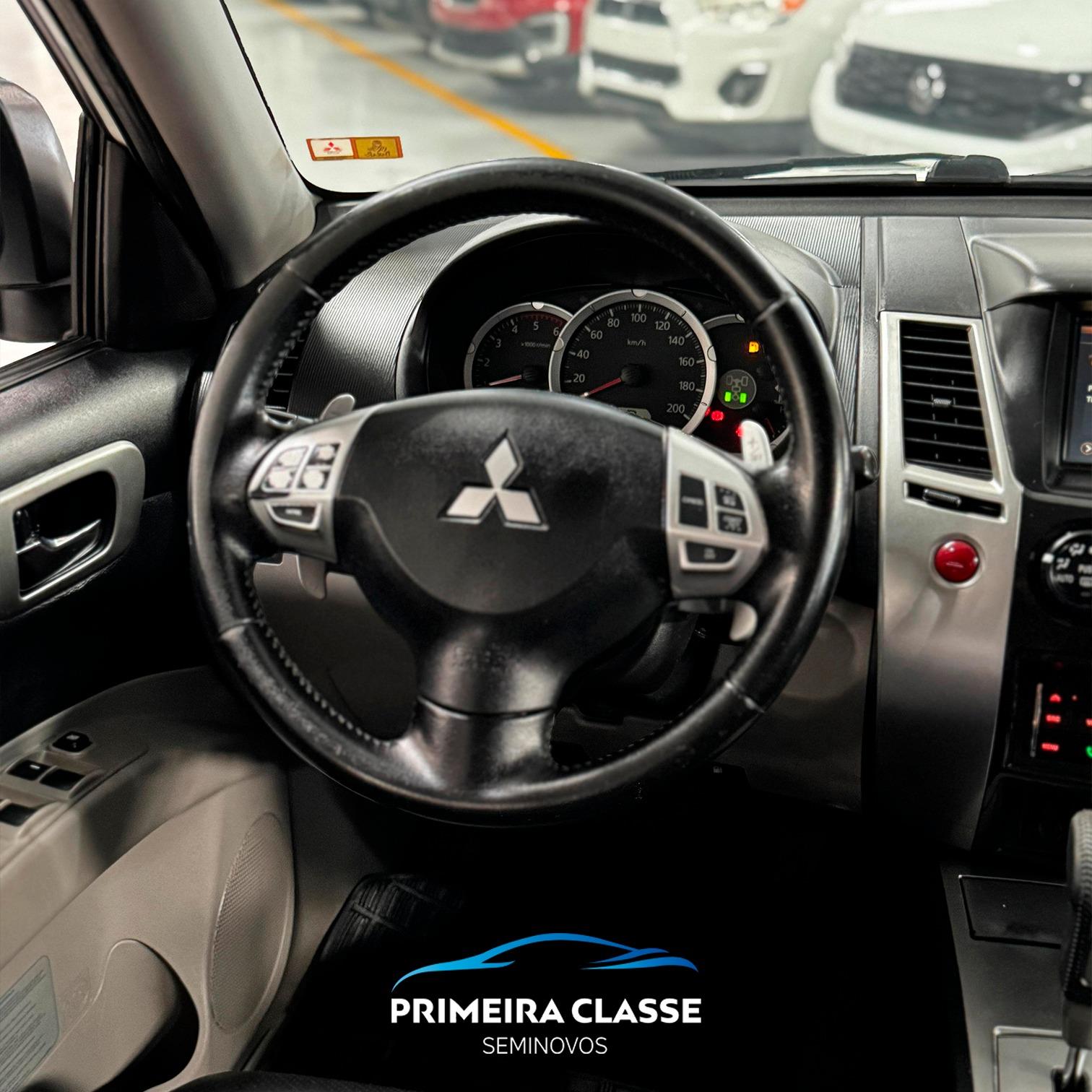 MITSUBISHI PAJERO DAKAR