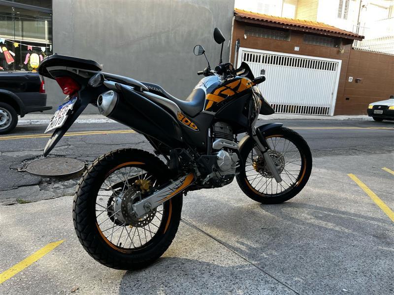 XRE 300 ADVENTURE