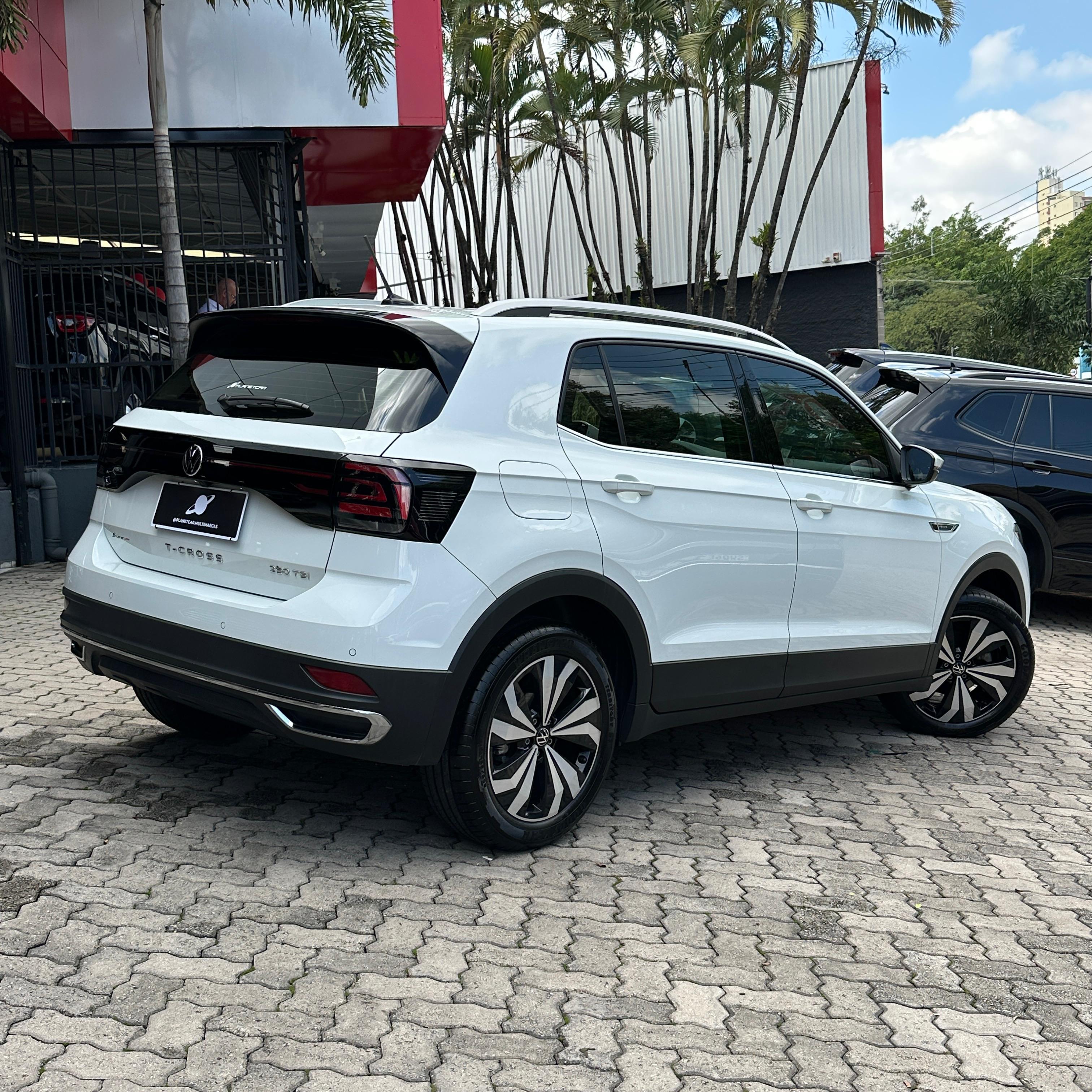 T-CROSS
