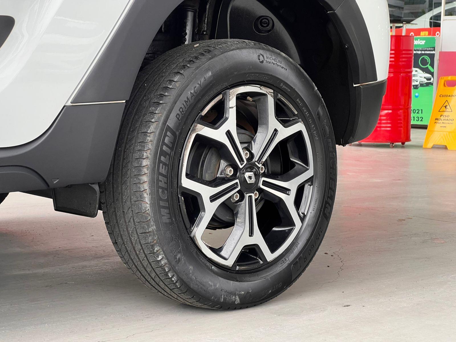RENAULT DUSTER