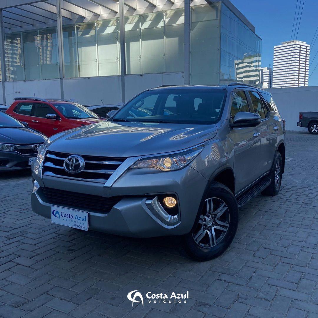 TOYOTA HILUX SW4