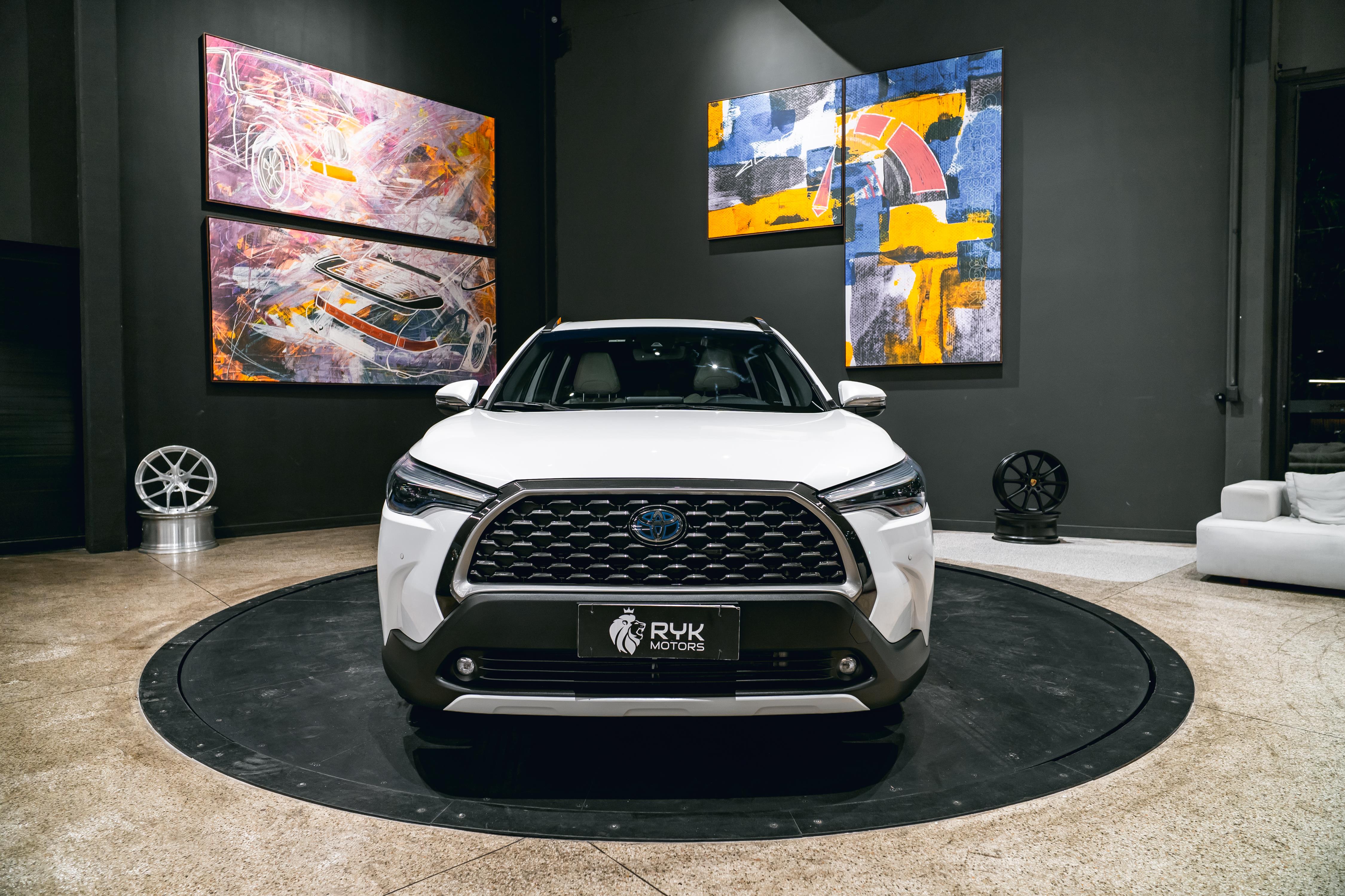 TOYOTA COROLLA CROSS