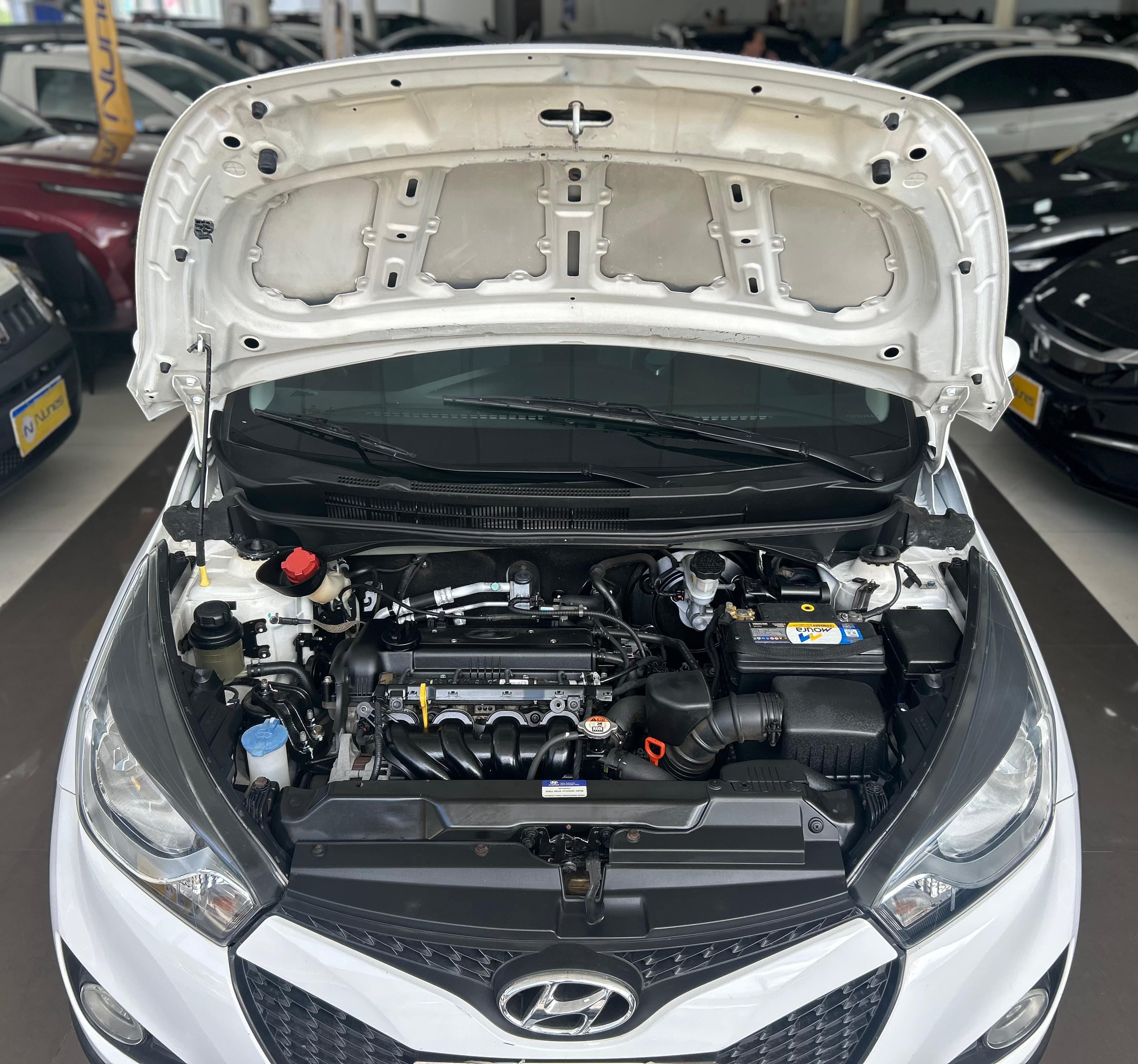 HYUNDAI HB20X