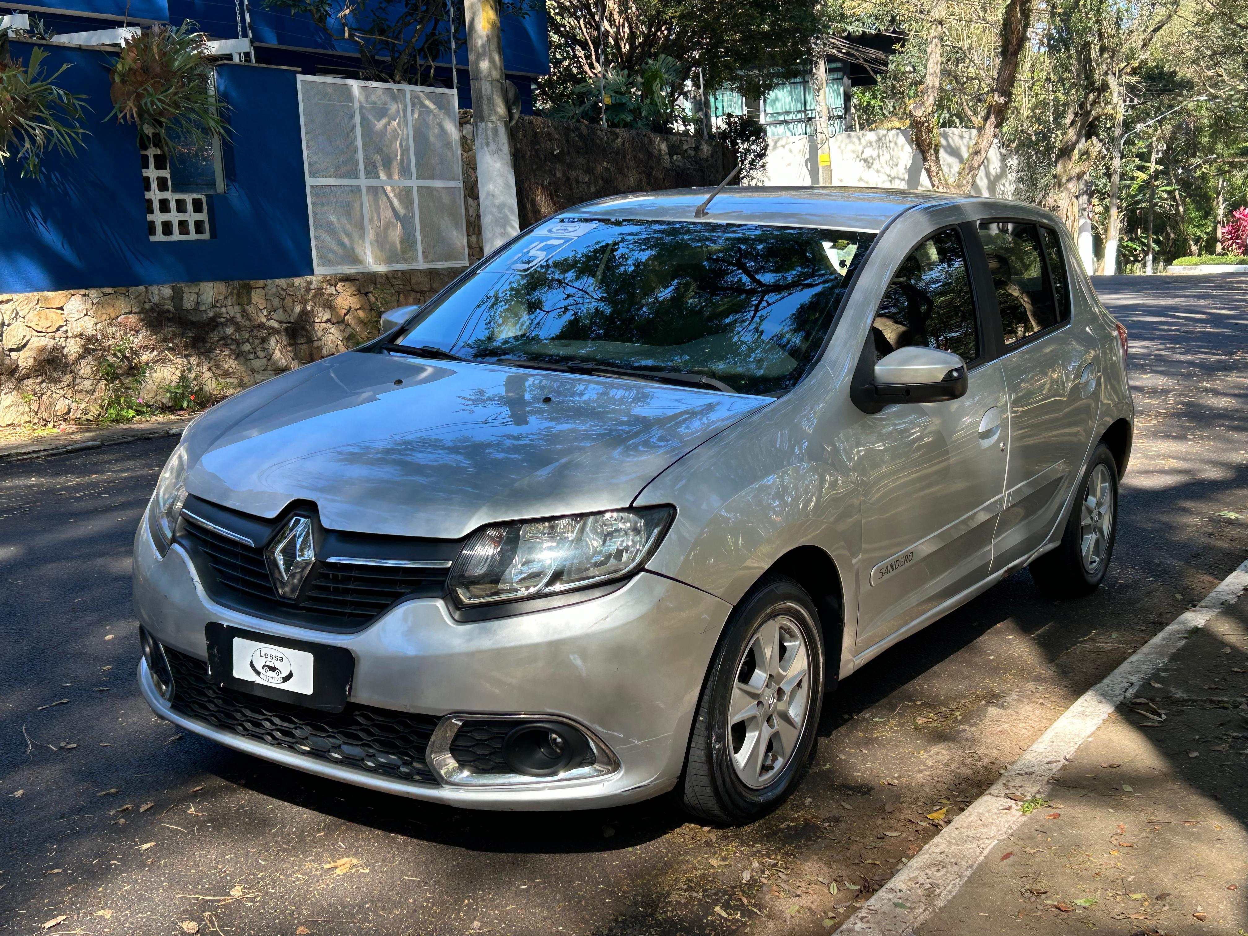 SANDERO