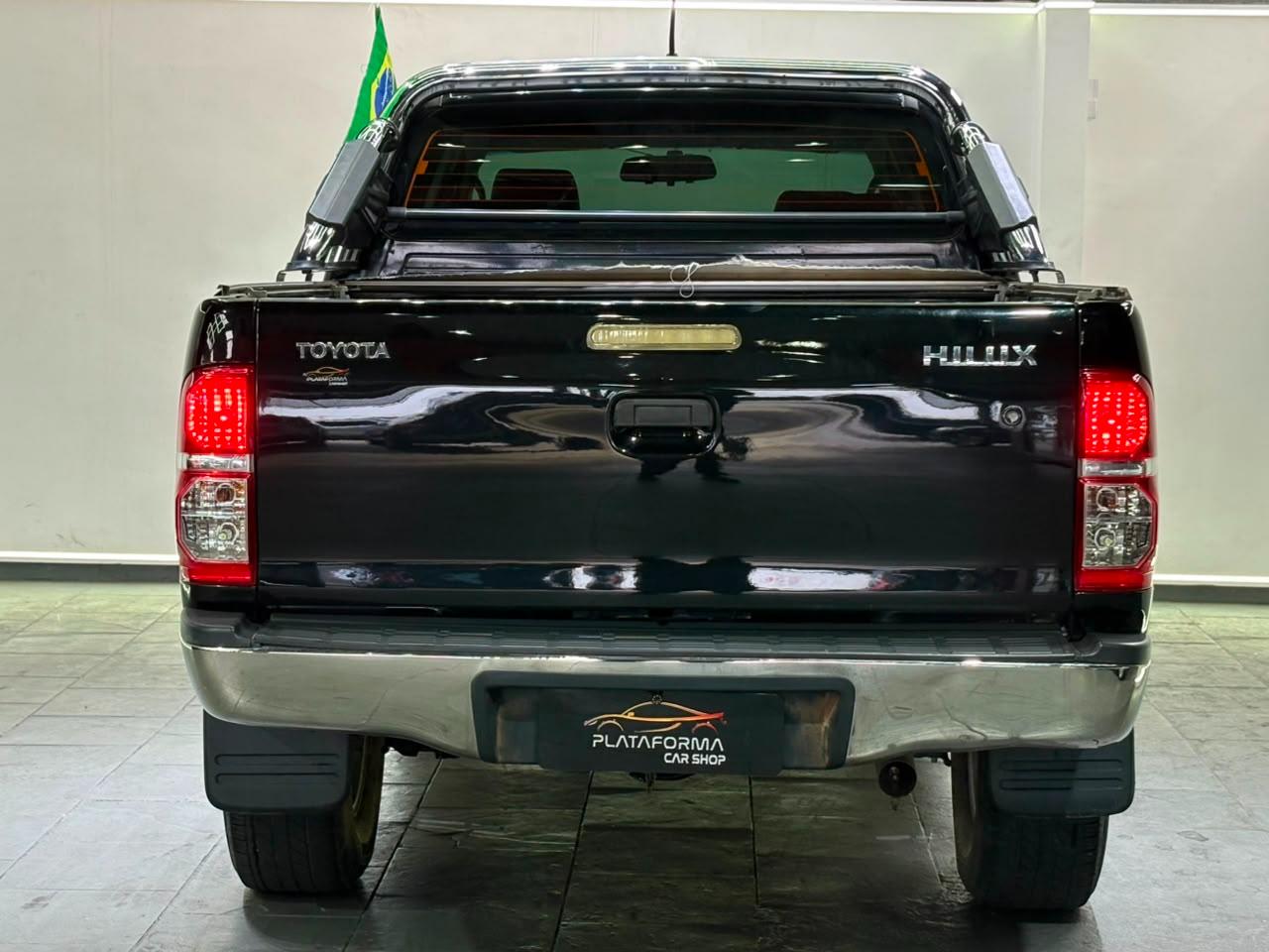 HILUX