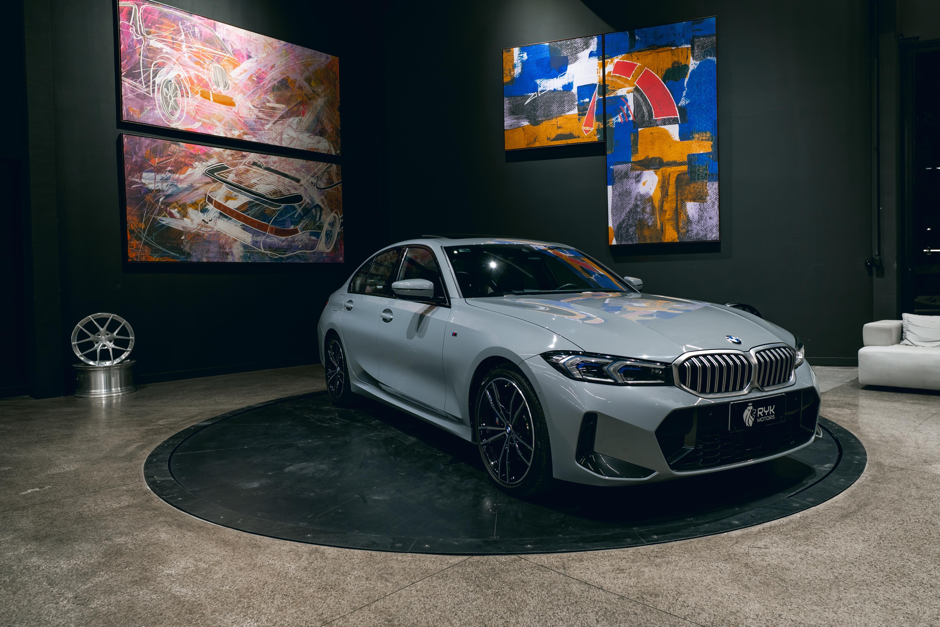 BMW 320i