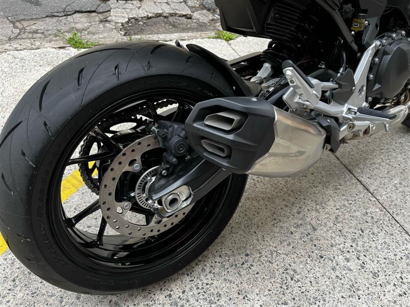 F 900 R SPORT