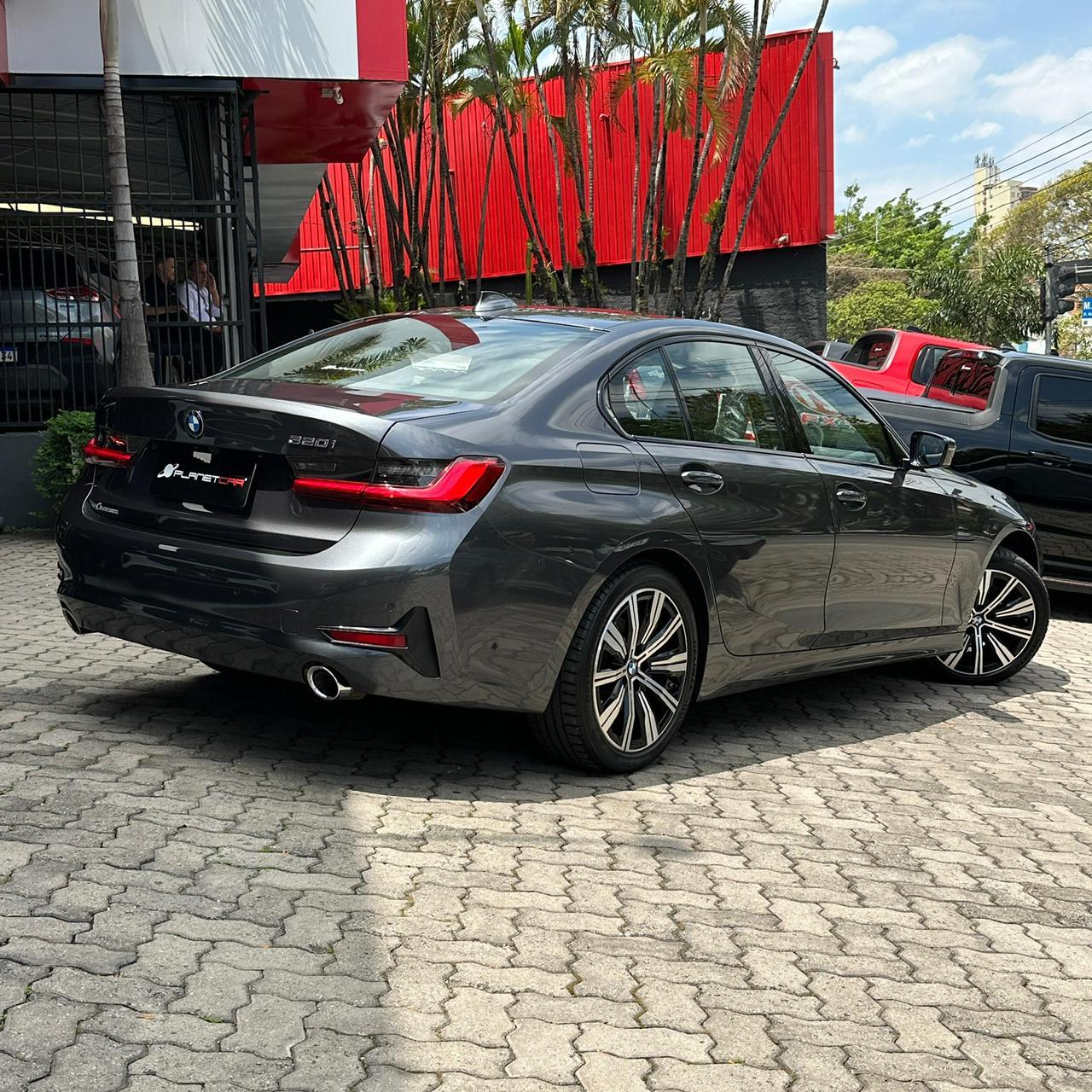320I