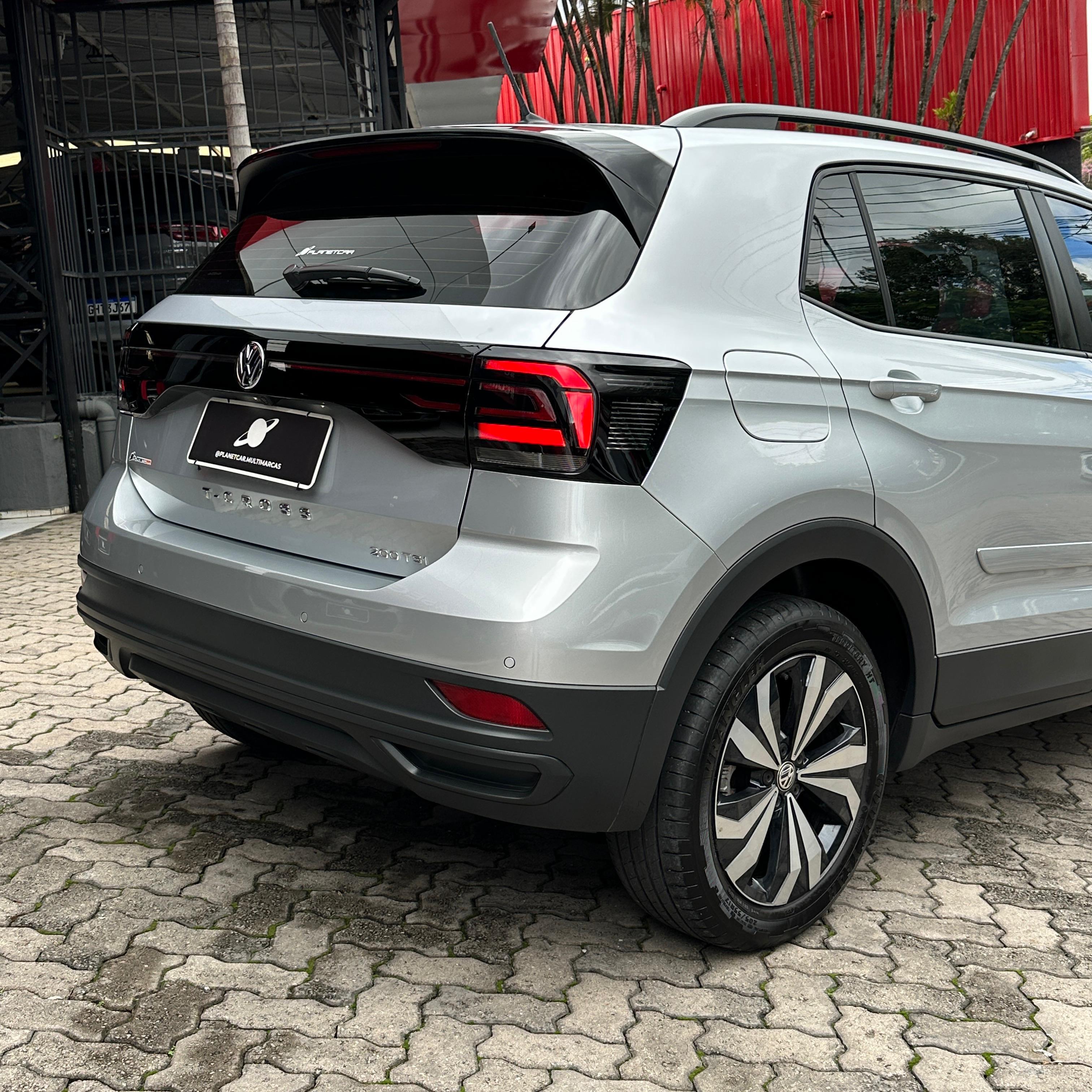 T-CROSS