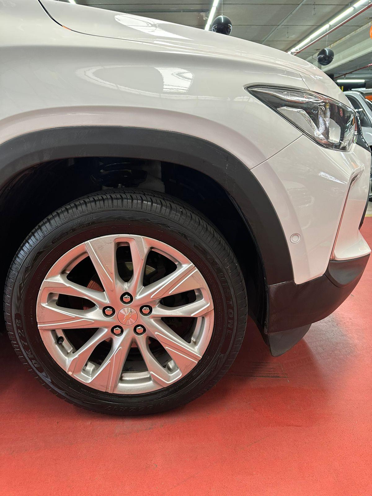 CHEVROLET TRACKER