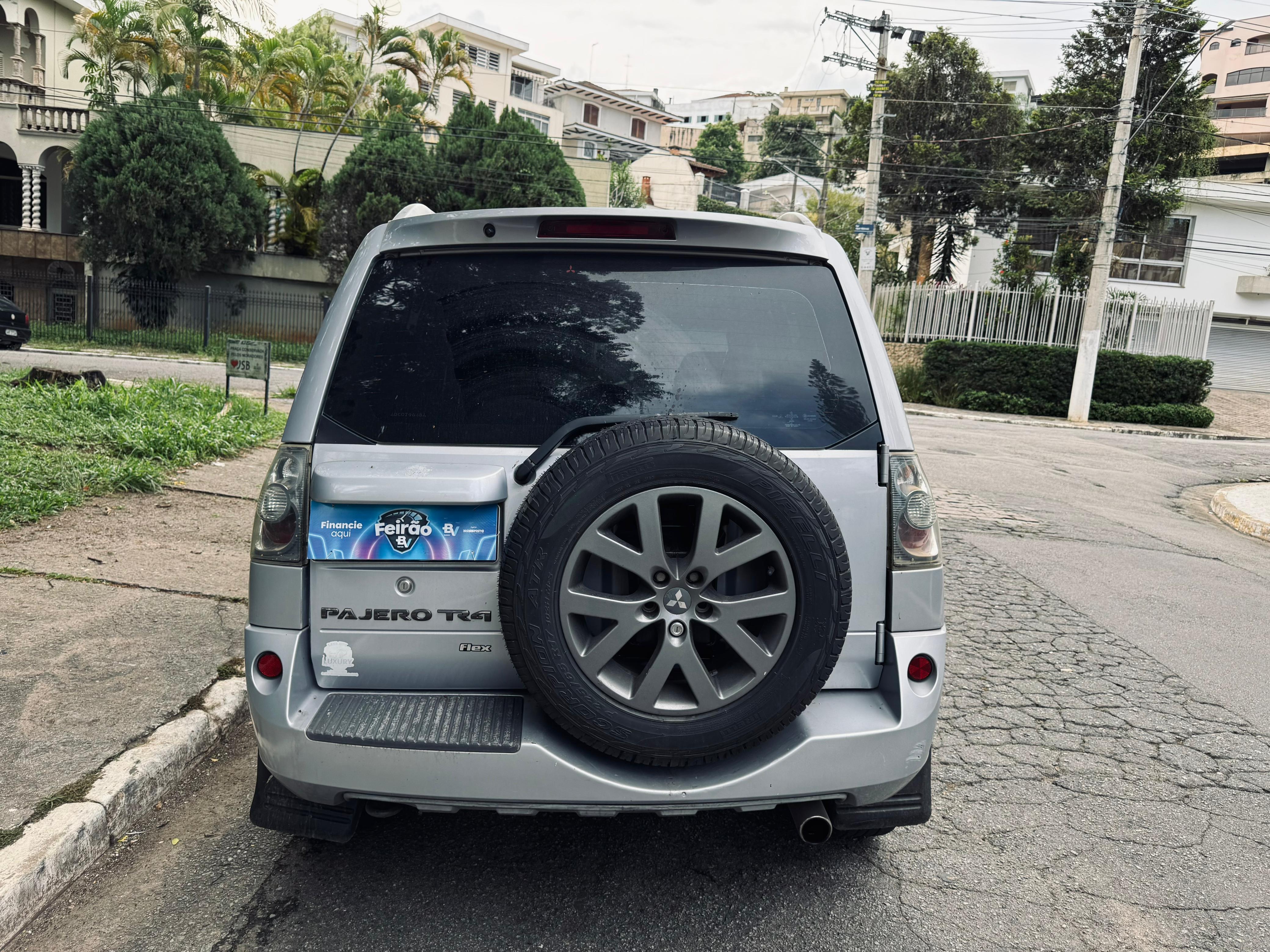 PAJERO TR4