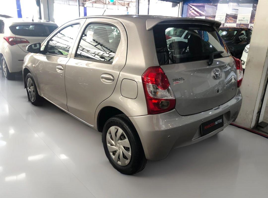 TOYOTA ETIOS