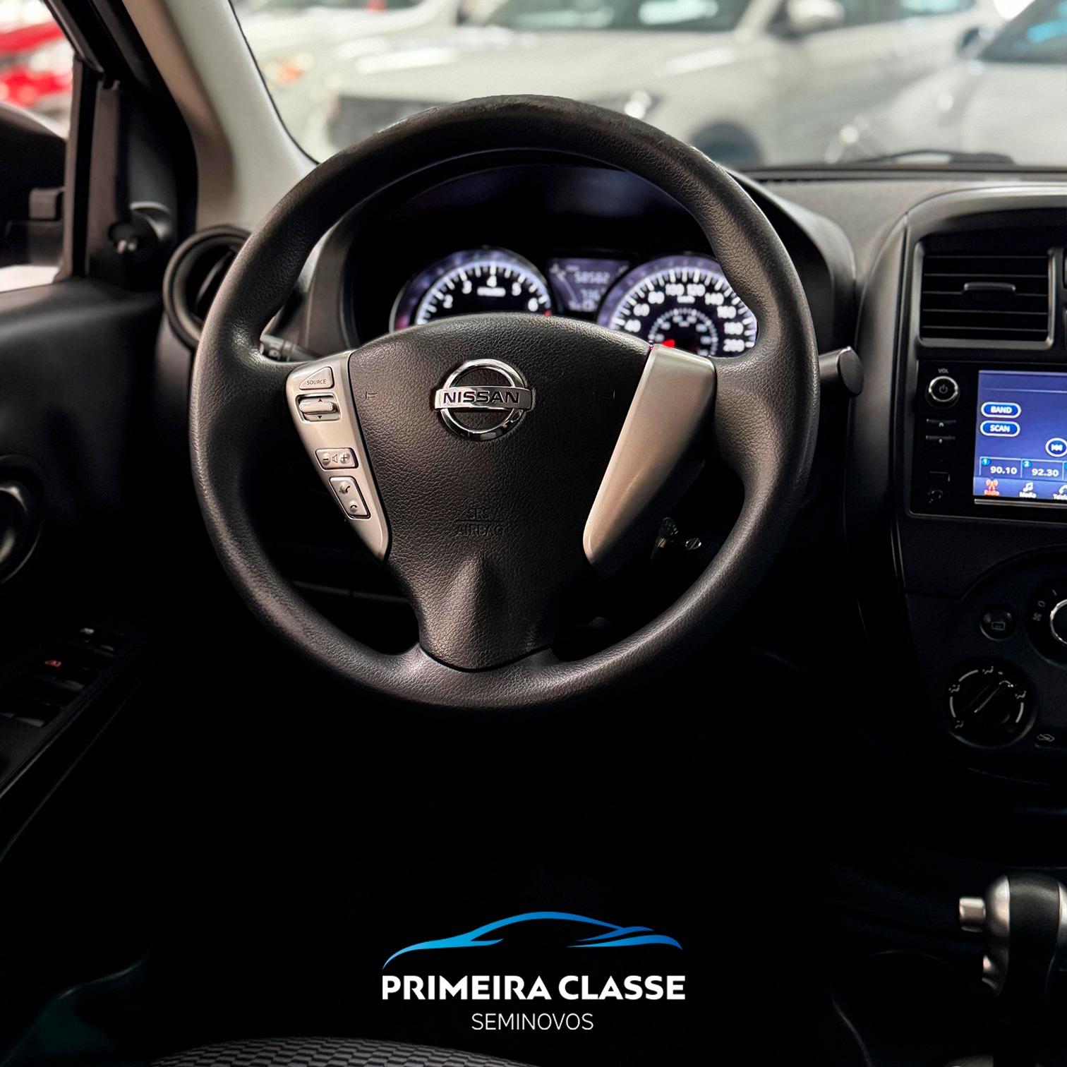 NISSAN VERSA