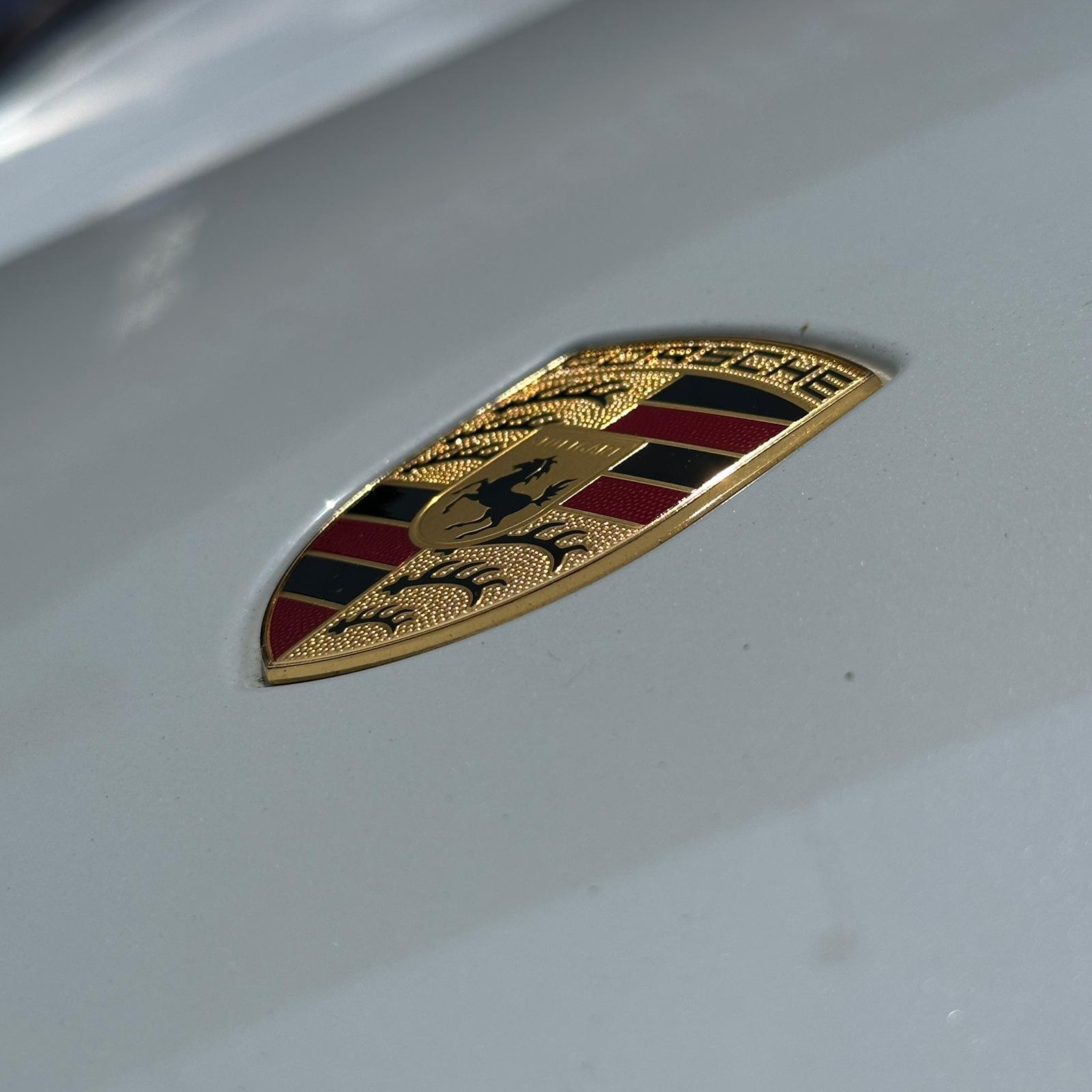 718