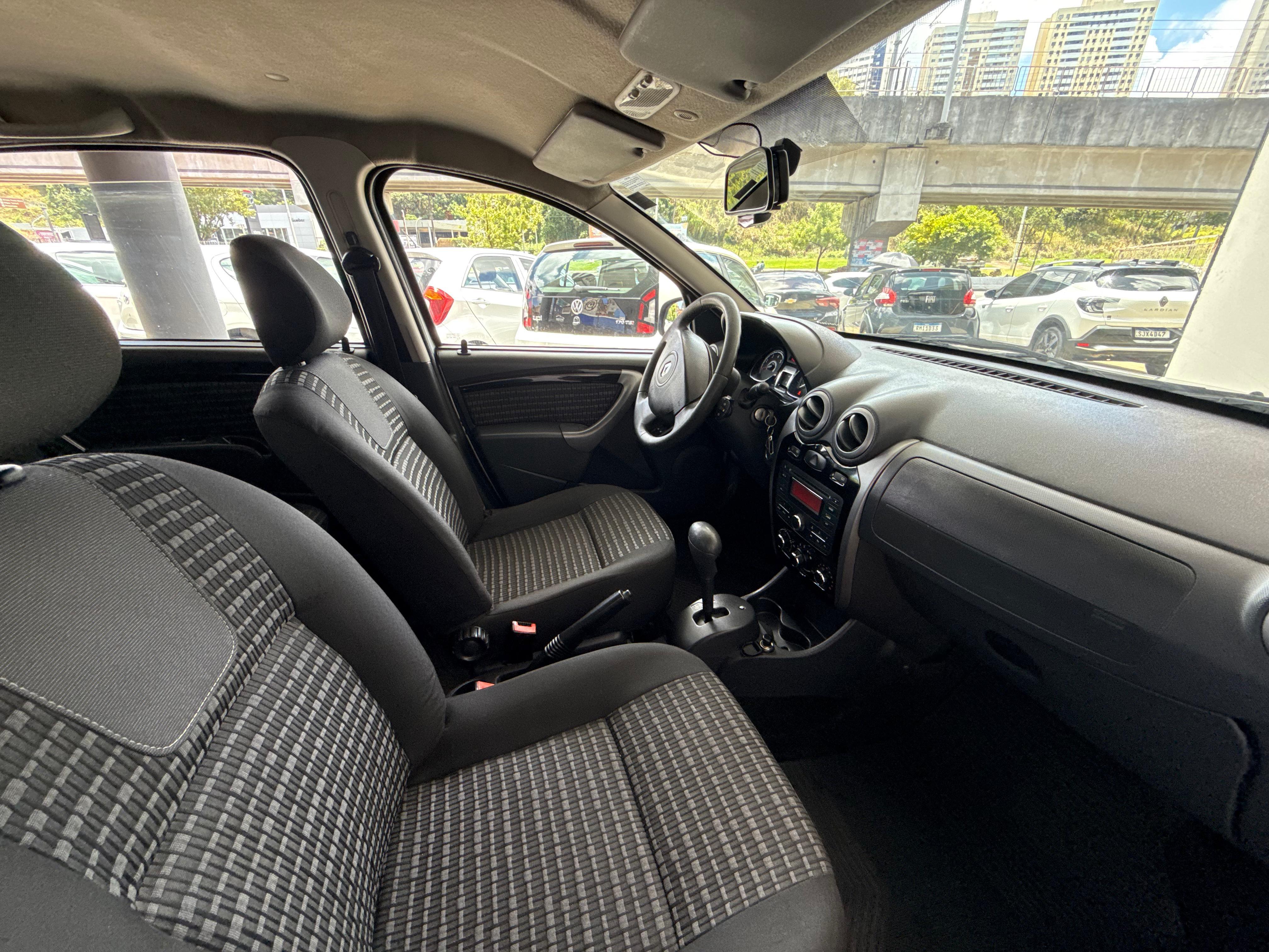 RENAULT SANDERO