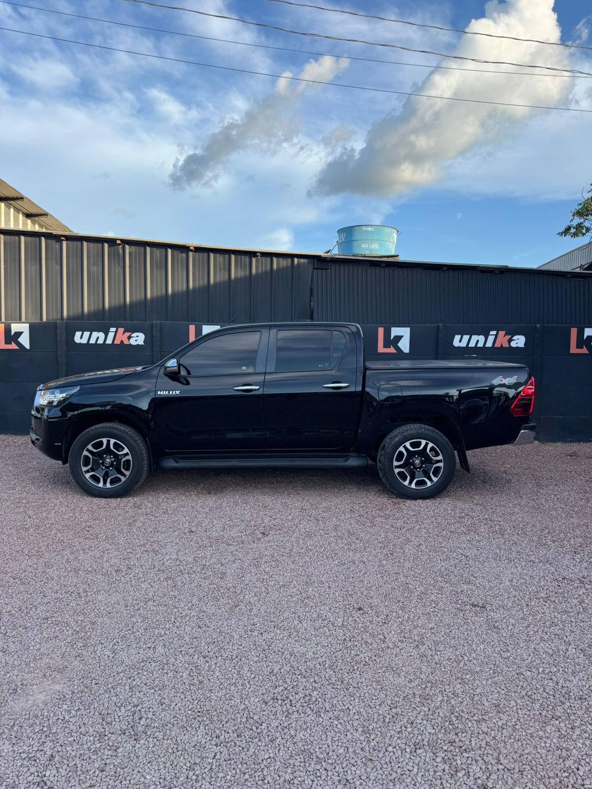 HILUX