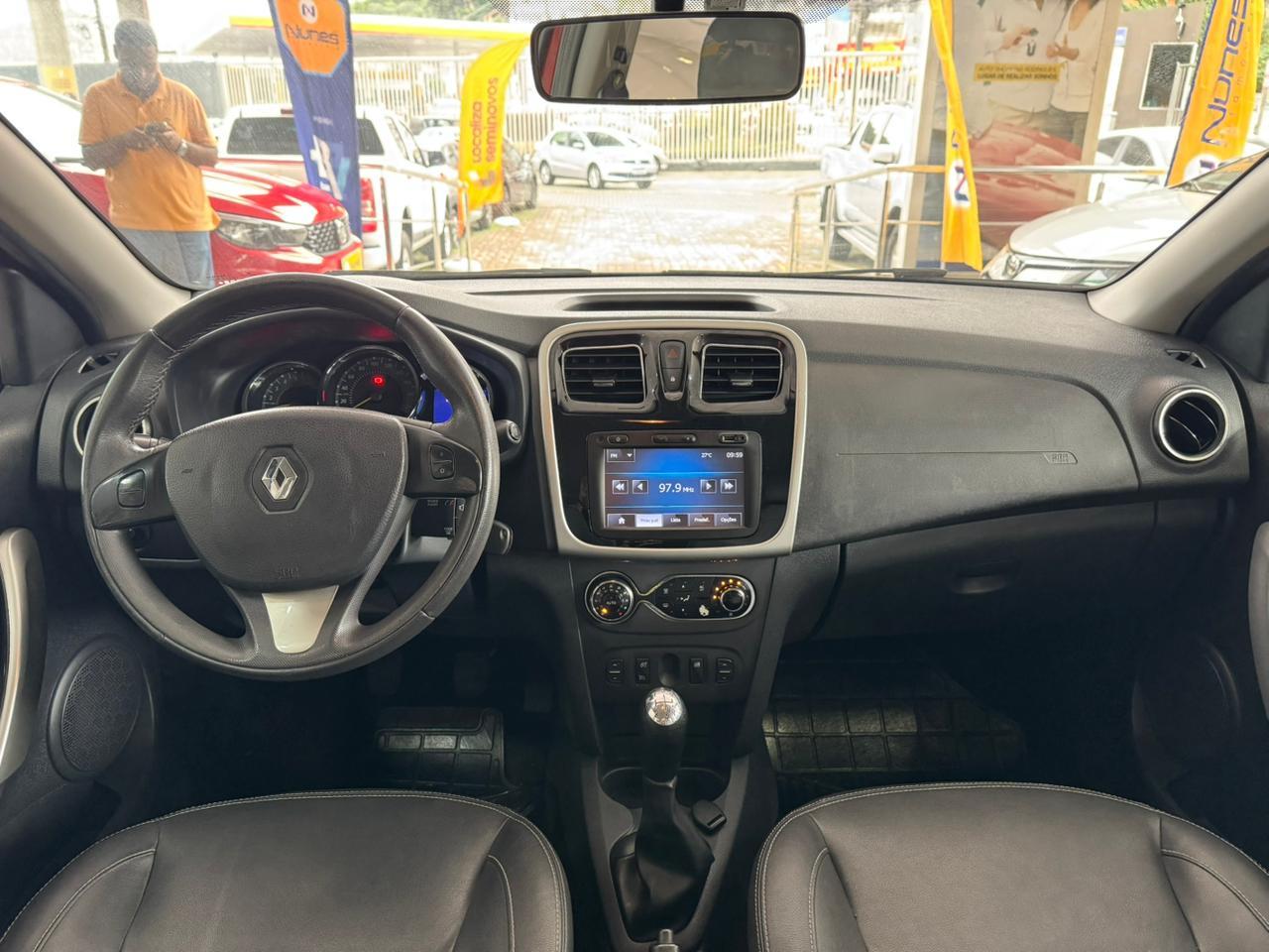 SANDERO