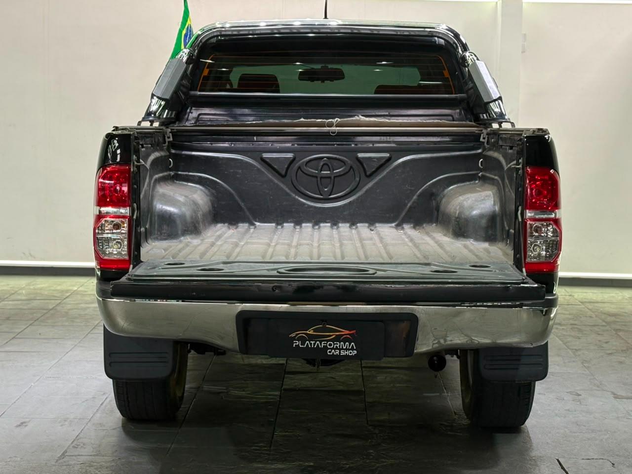 HILUX