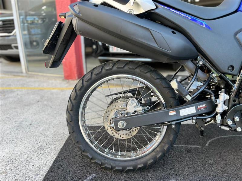 XTZ 250 LANDER