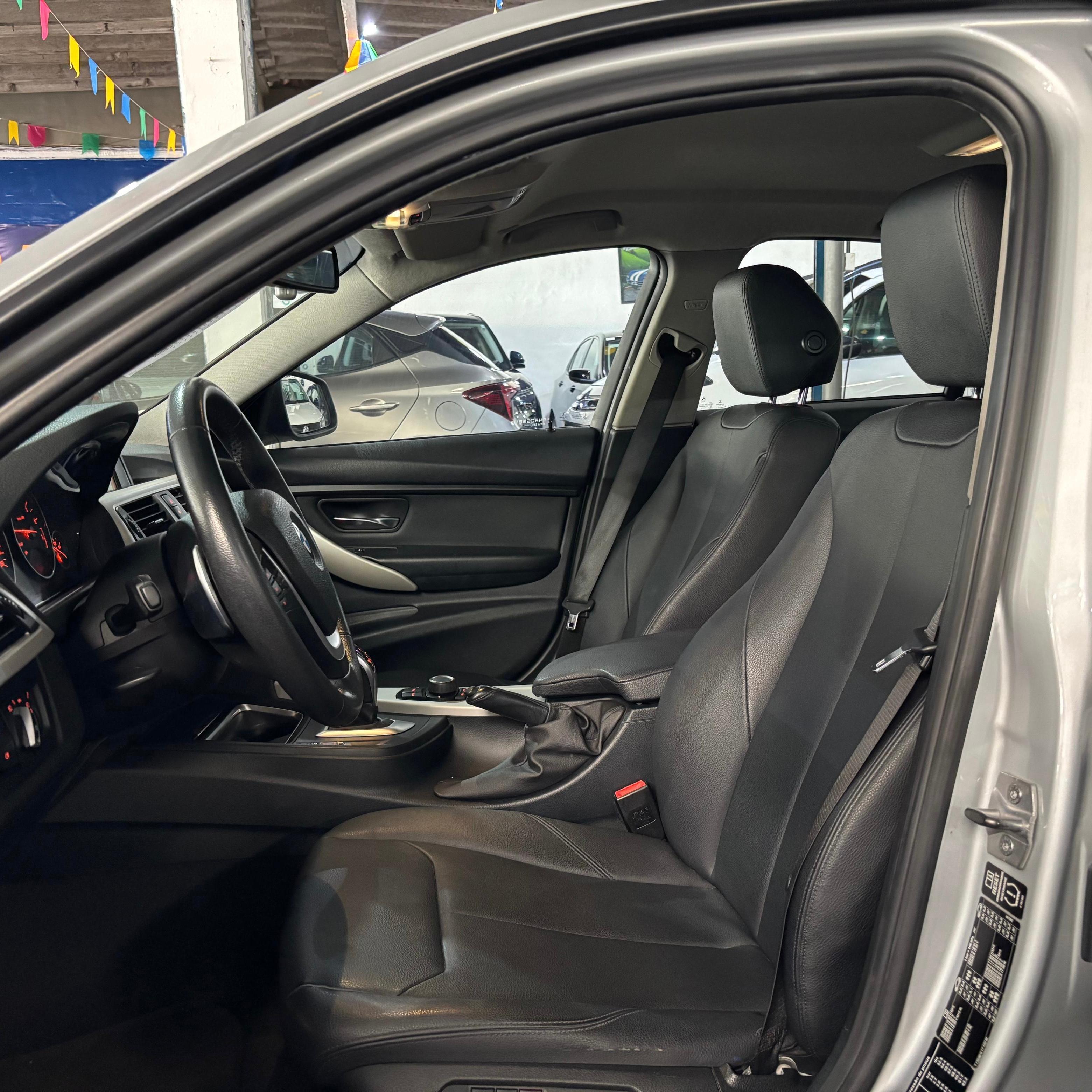 BMW 320i