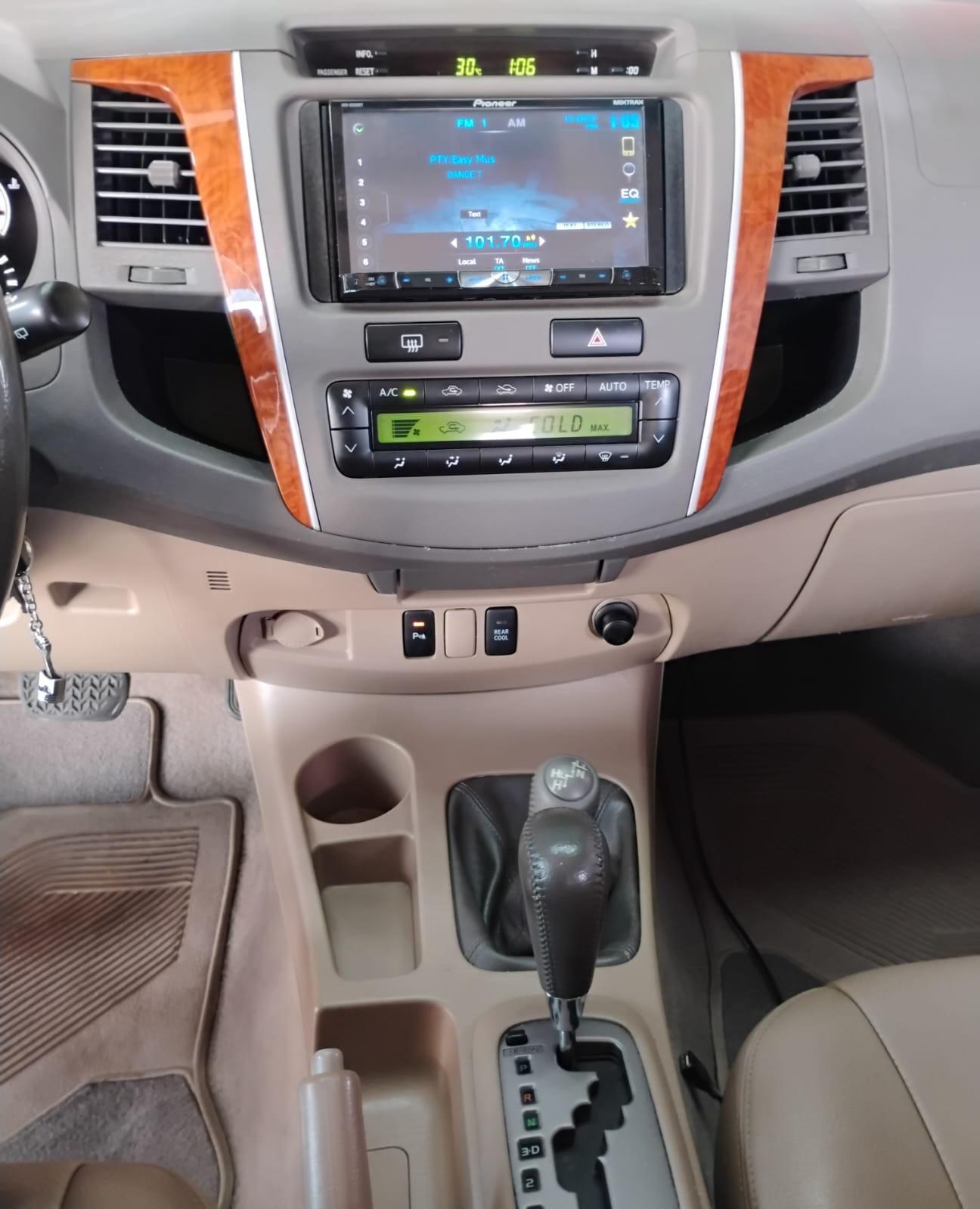HILUX SW4